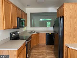 CAMERON GROVE CONDO VIII - Residential