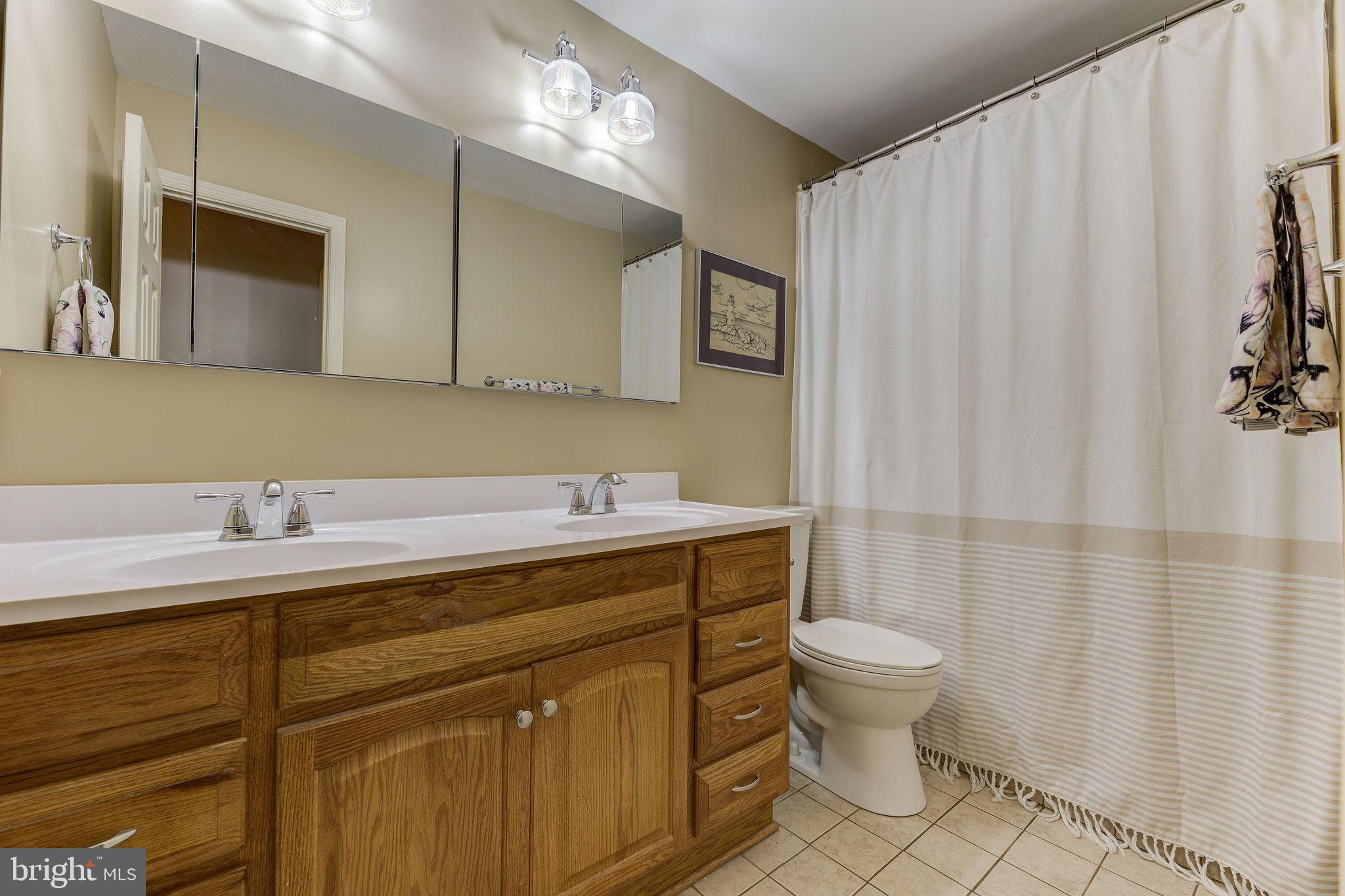 ASHWOOD MANOR - Residential