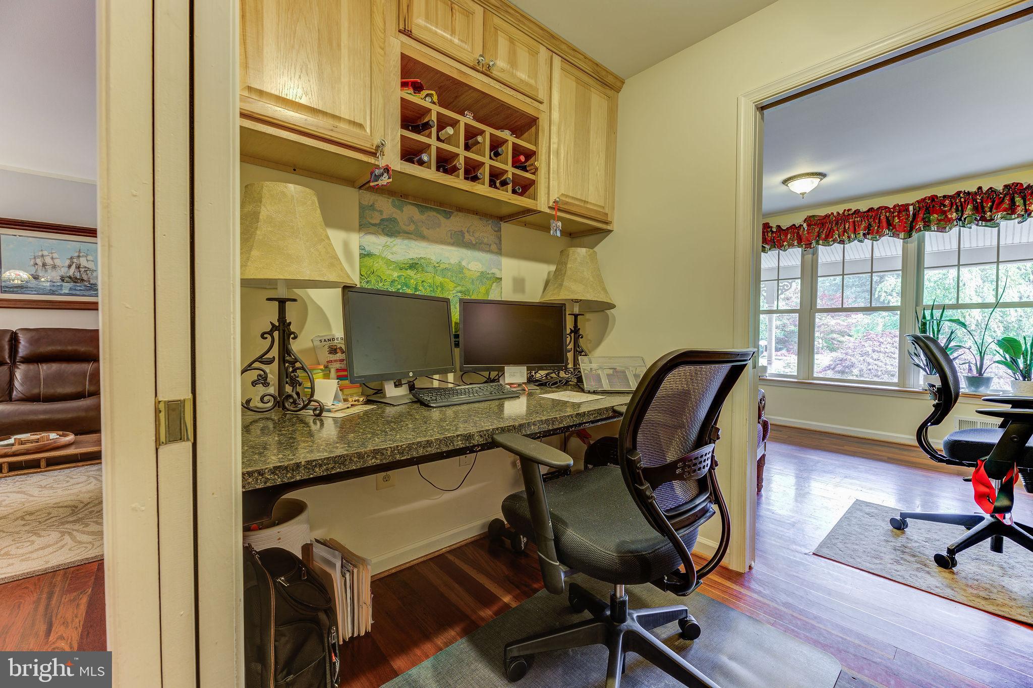 ASHWOOD MANOR - Residential