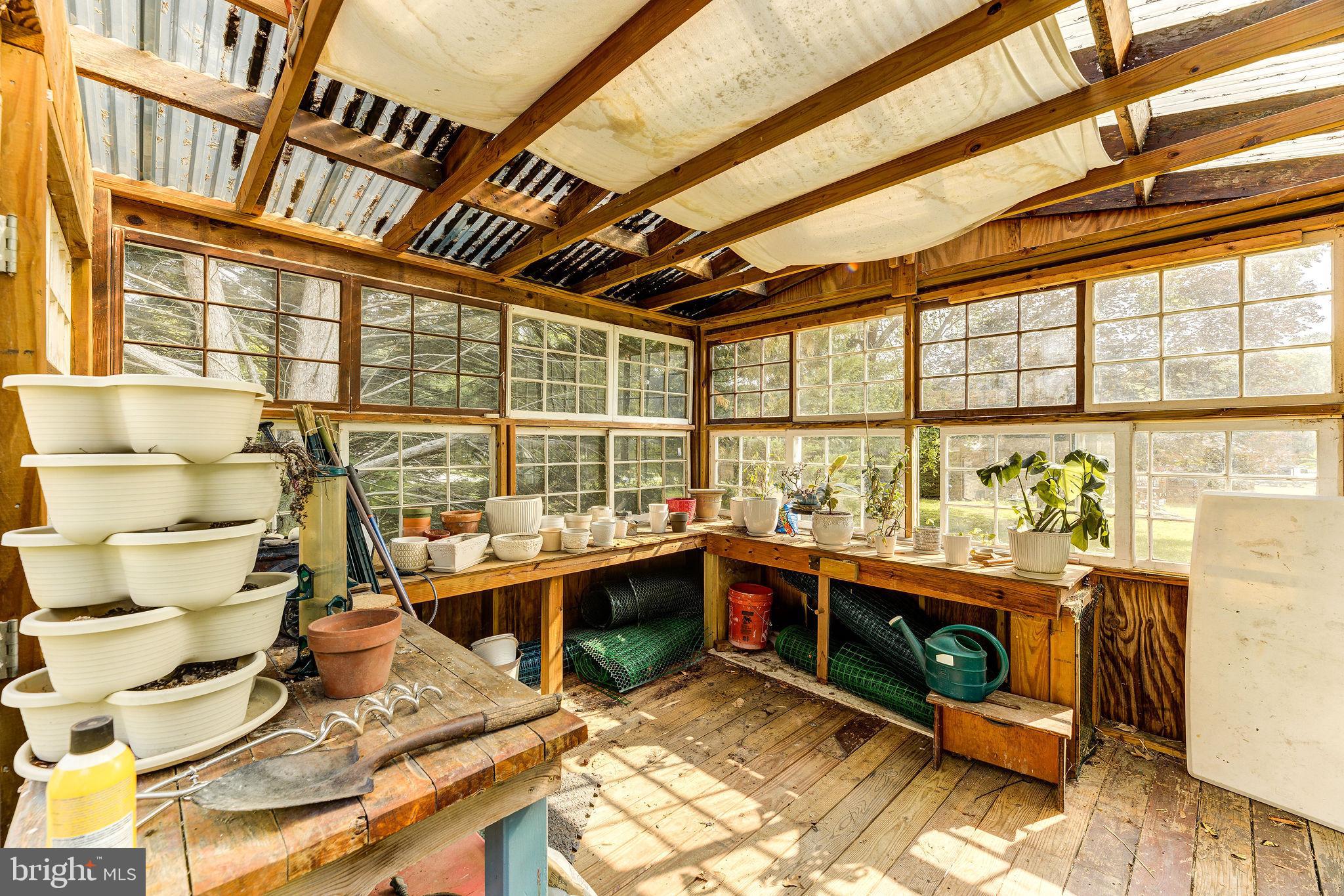 ASHWOOD MANOR - Residential