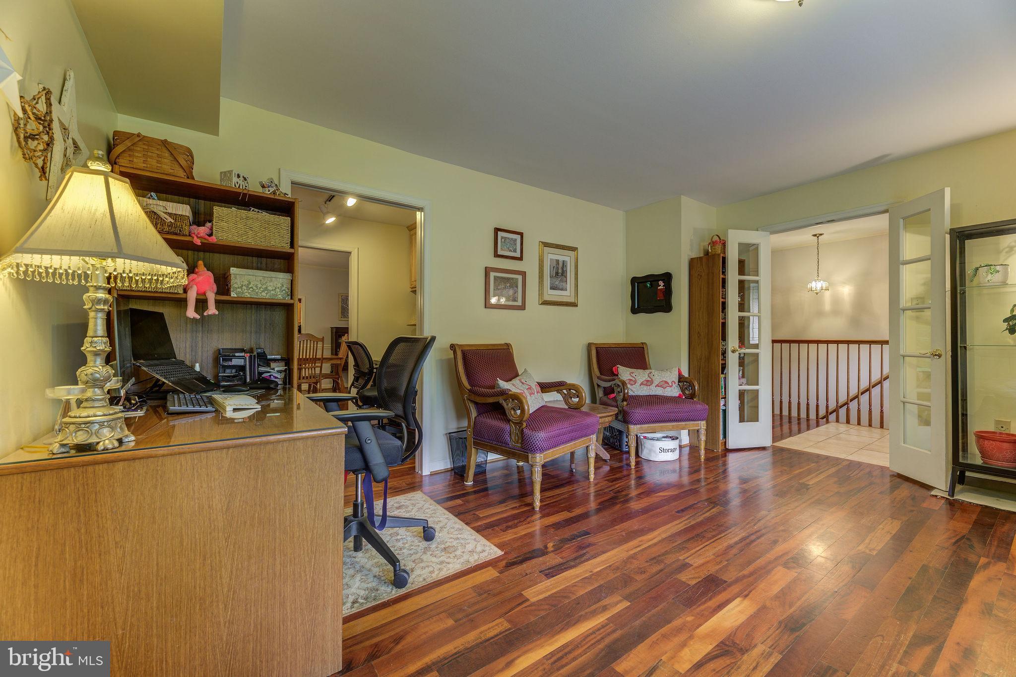 ASHWOOD MANOR - Residential