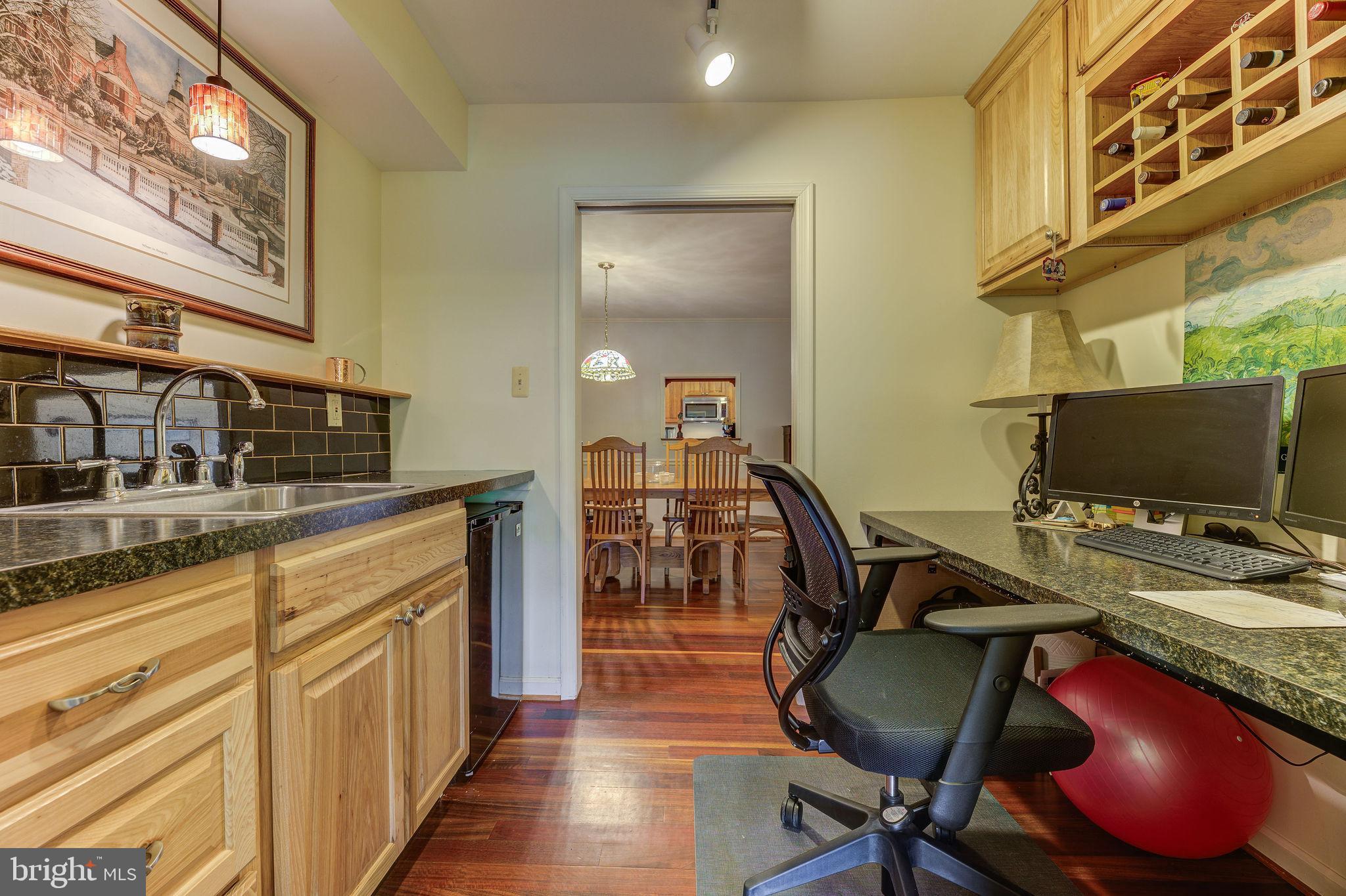 ASHWOOD MANOR - Residential