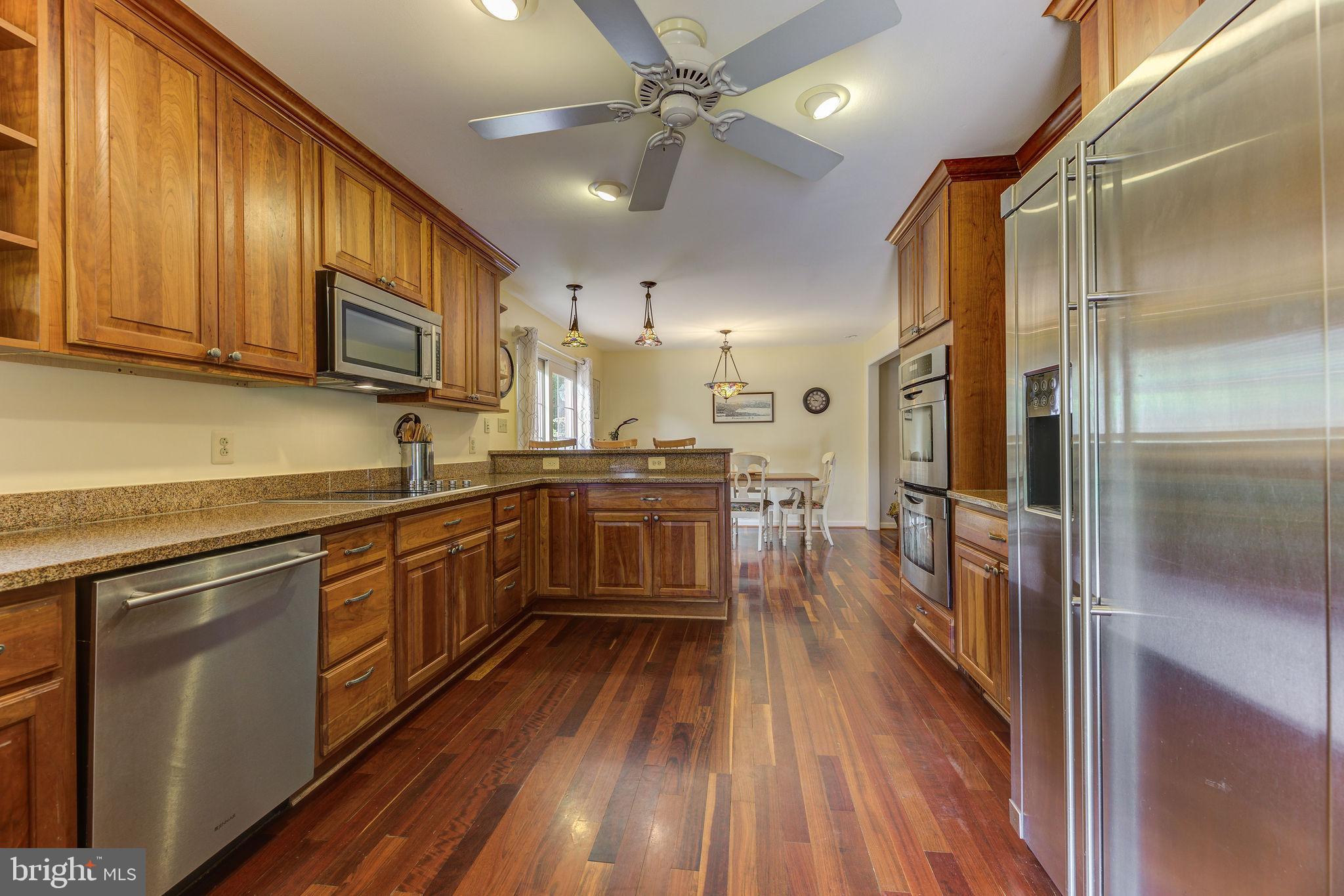 ASHWOOD MANOR - Residential