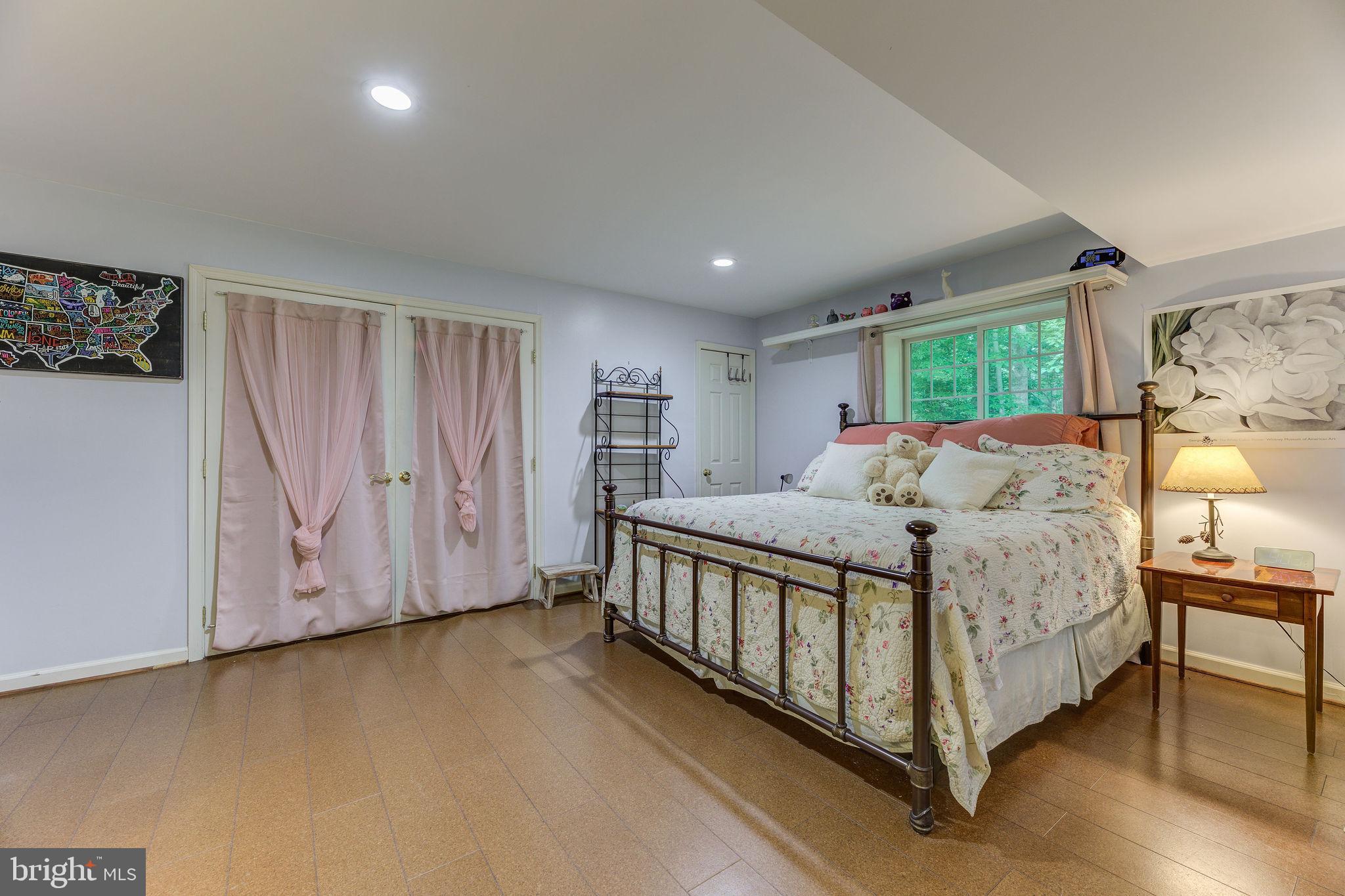 ASHWOOD MANOR - Residential