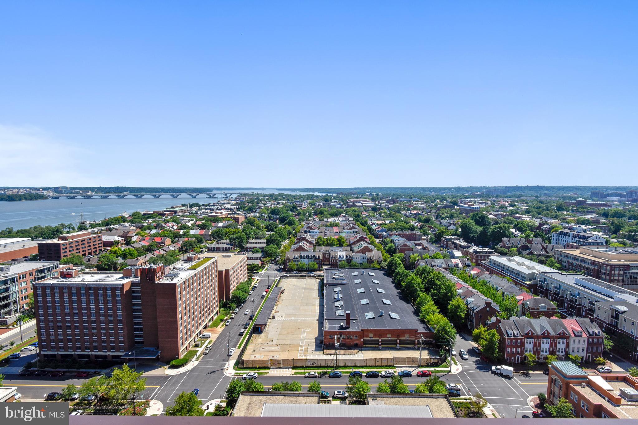 ALEXANDRIA HOUSE - Residential Lease