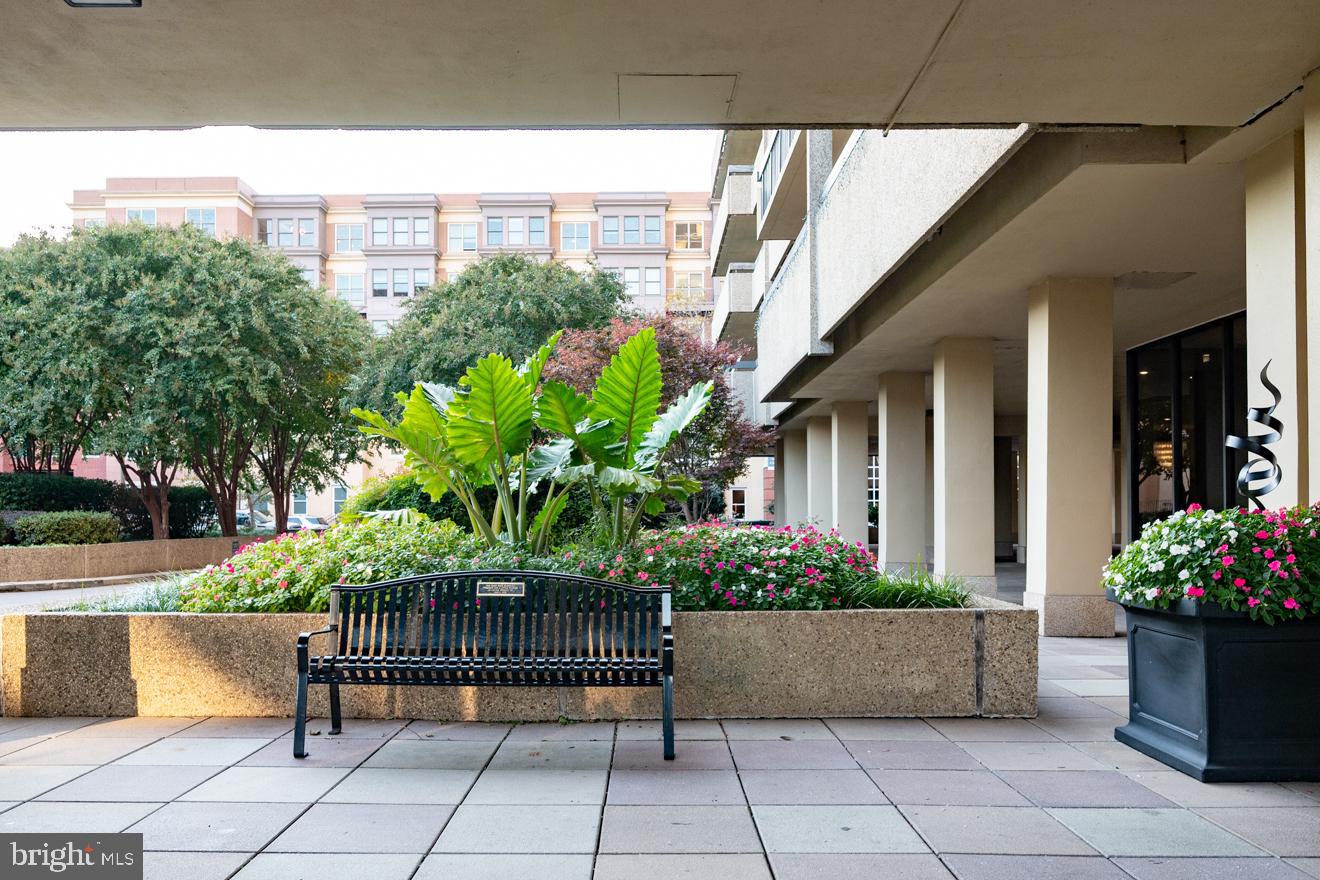 ALEXANDRIA HOUSE - Residential Lease