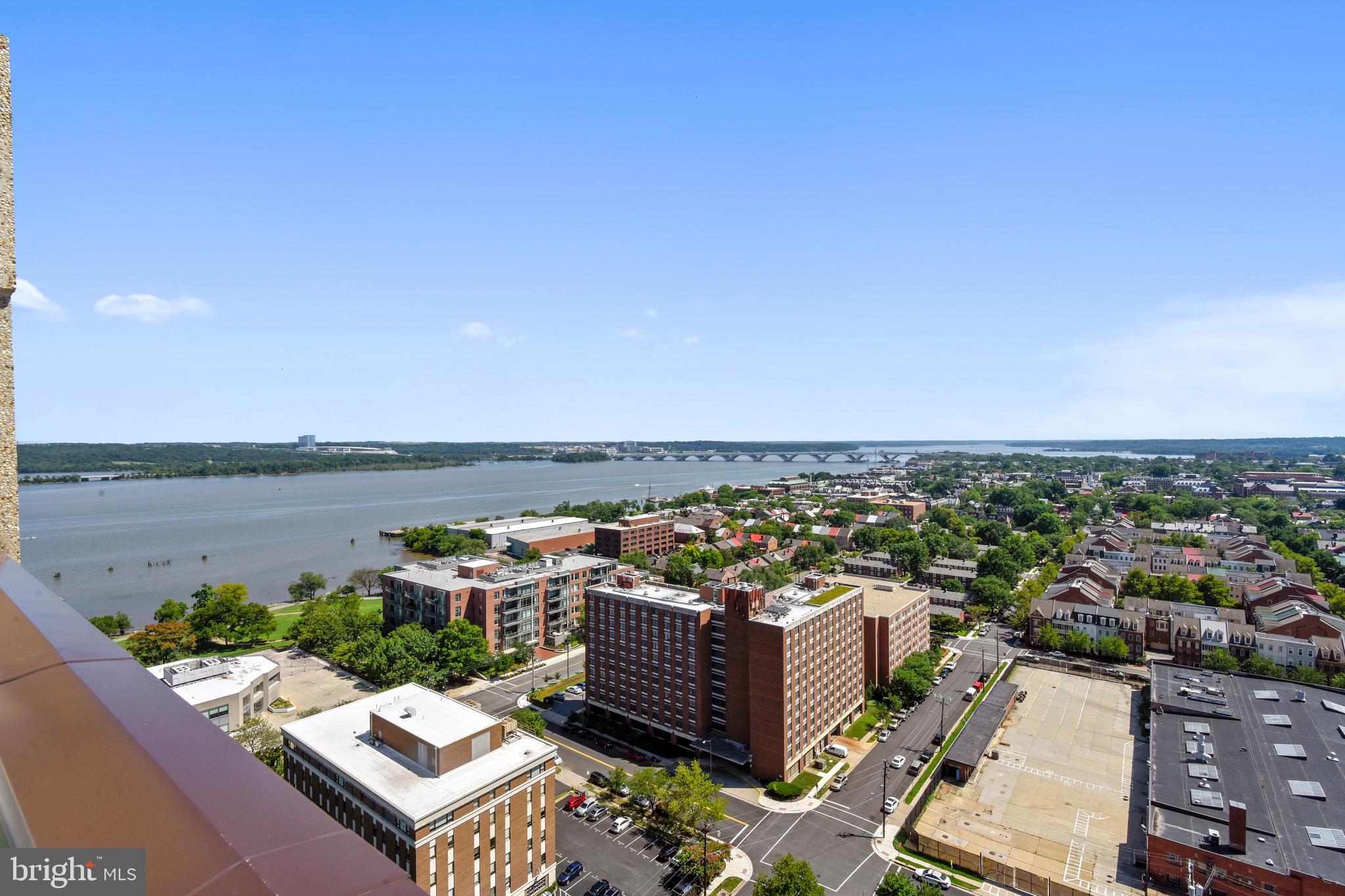 ALEXANDRIA HOUSE - Residential Lease