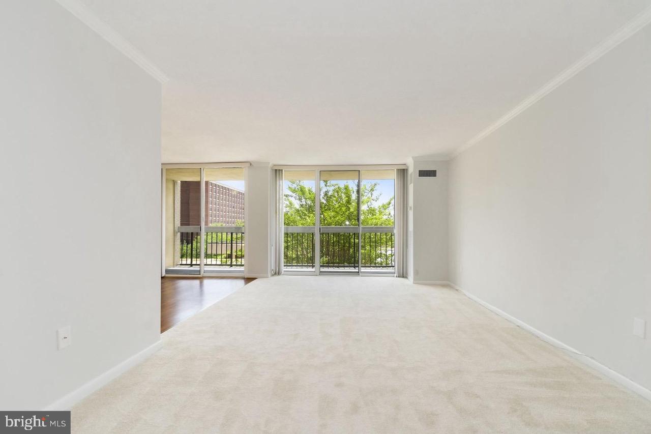 ALEXANDRIA HOUSE - Residential Lease