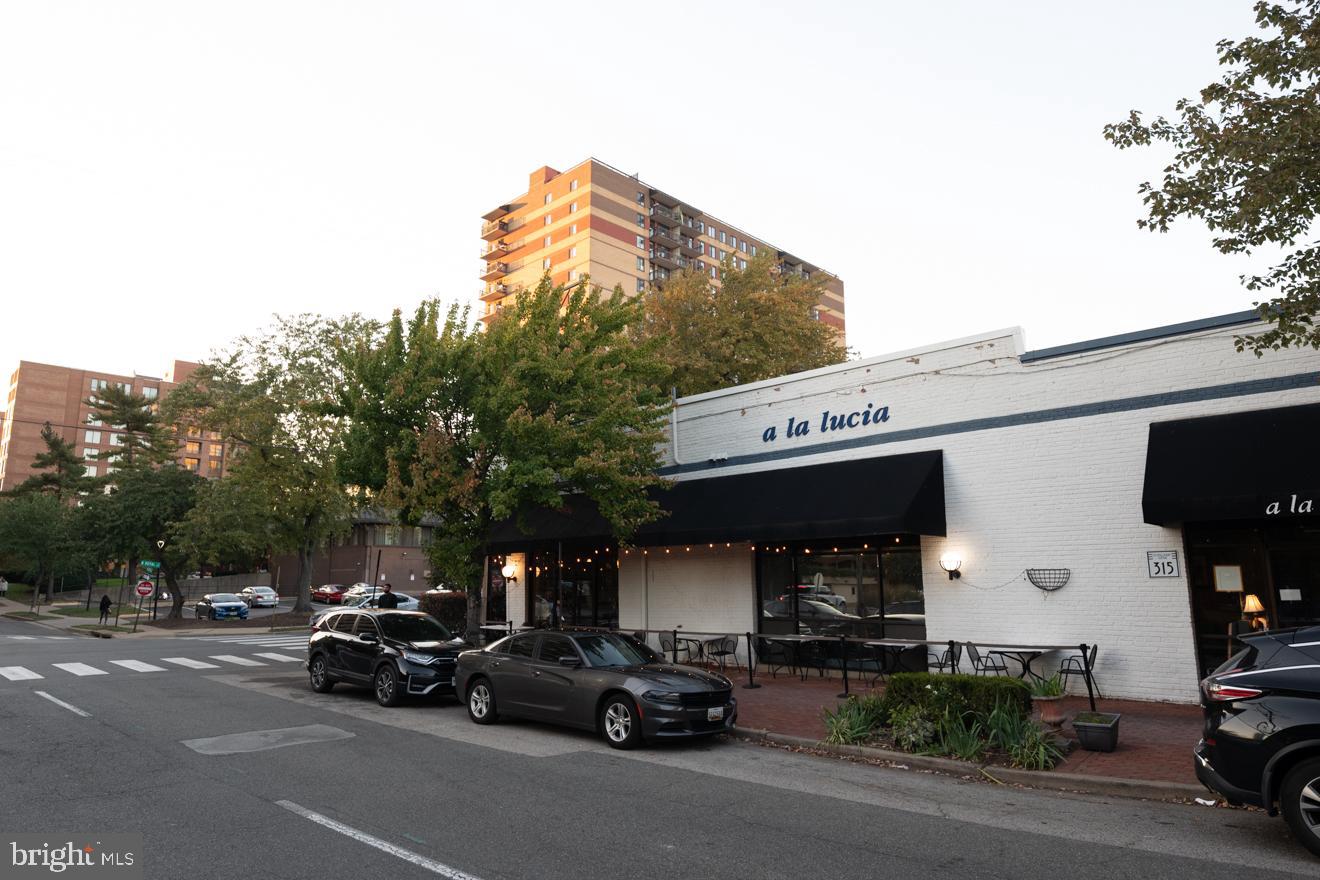 ALEXANDRIA HOUSE - Residential Lease