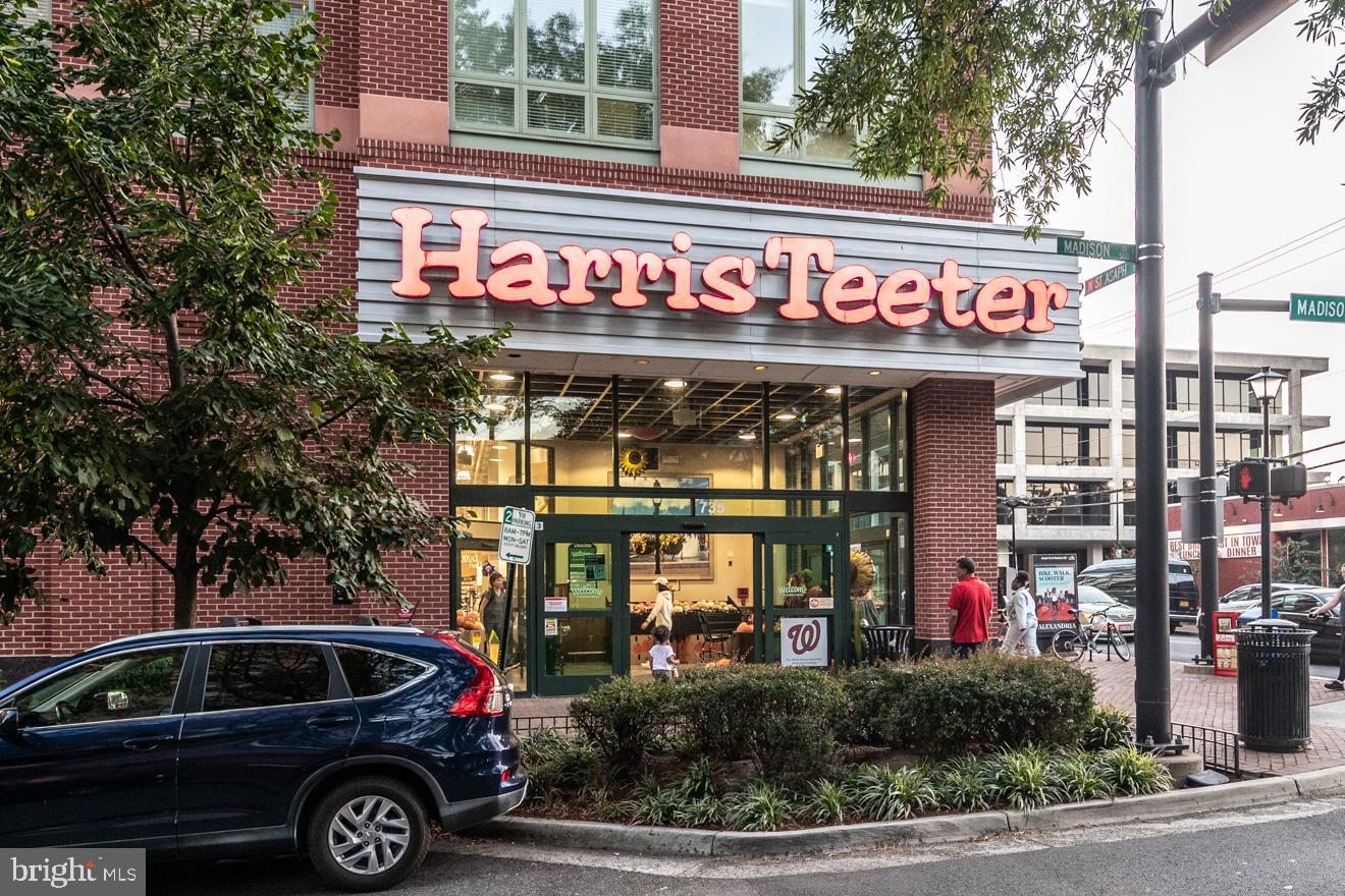 ALEXANDRIA HOUSE - Residential Lease