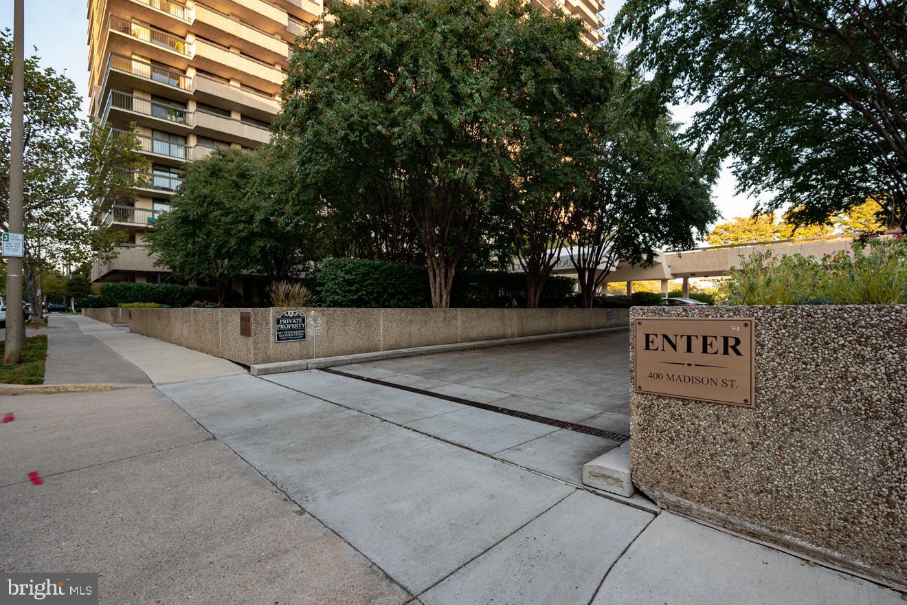 ALEXANDRIA HOUSE - Residential Lease