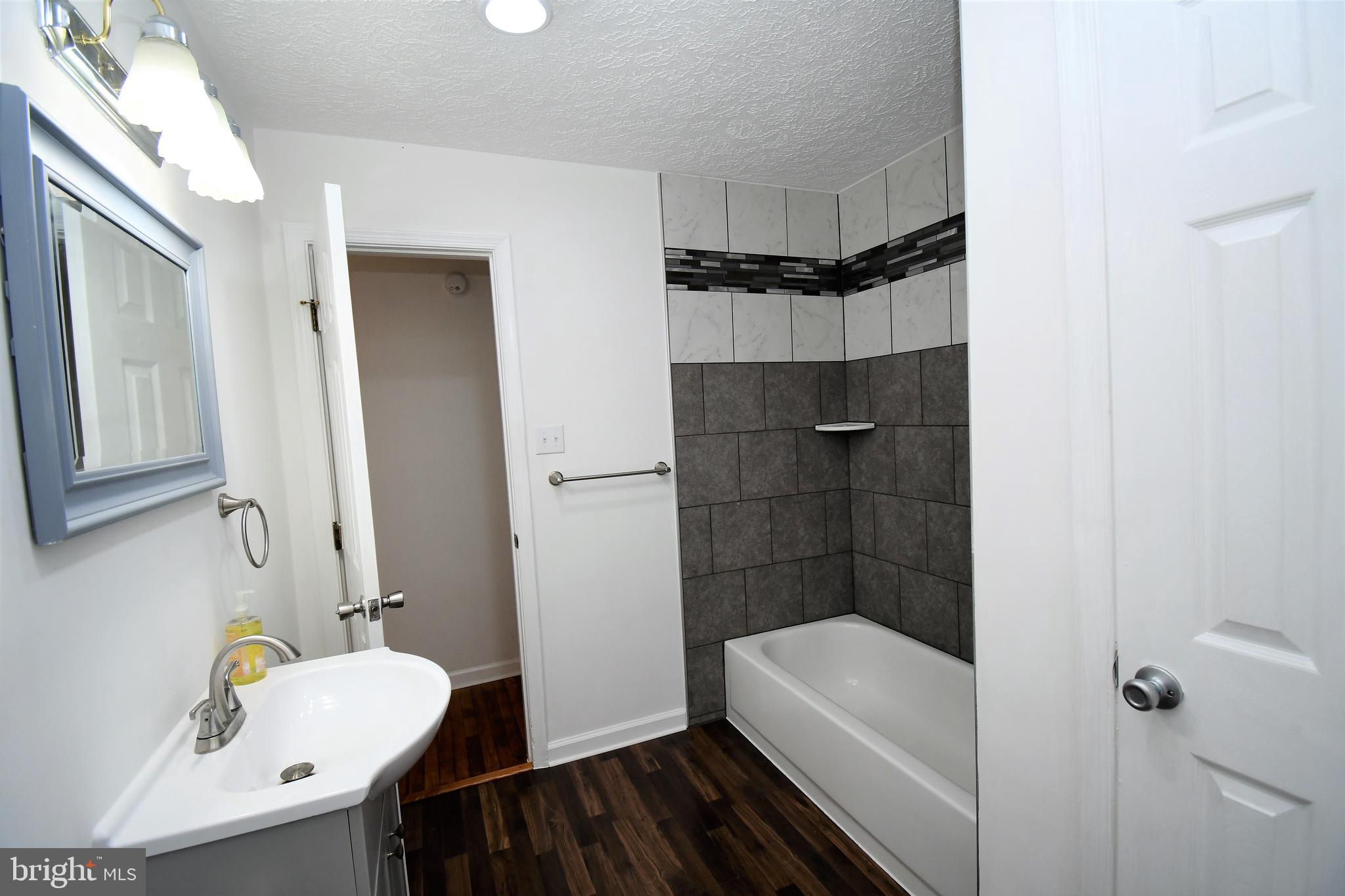 SHENANDOAH  SHORES - Residential