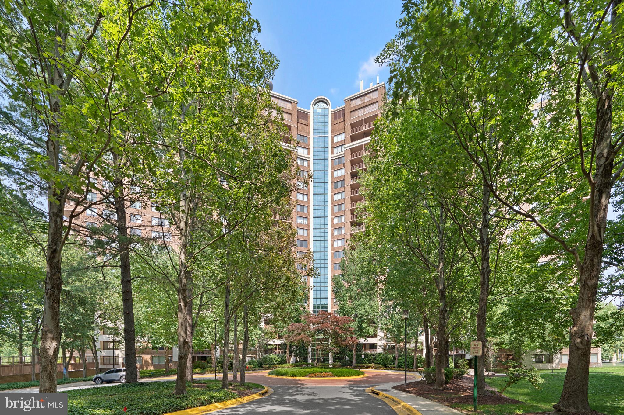 10101 GROSVENOR PLACE 2013