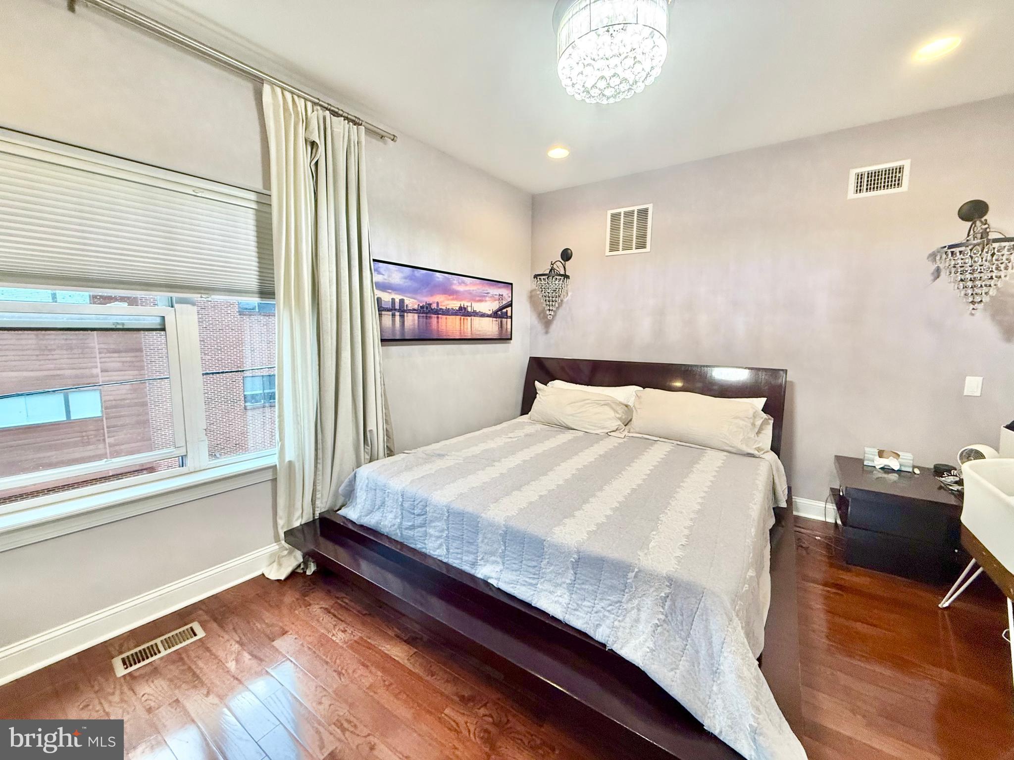 OLDE KENSINGTON - Residential