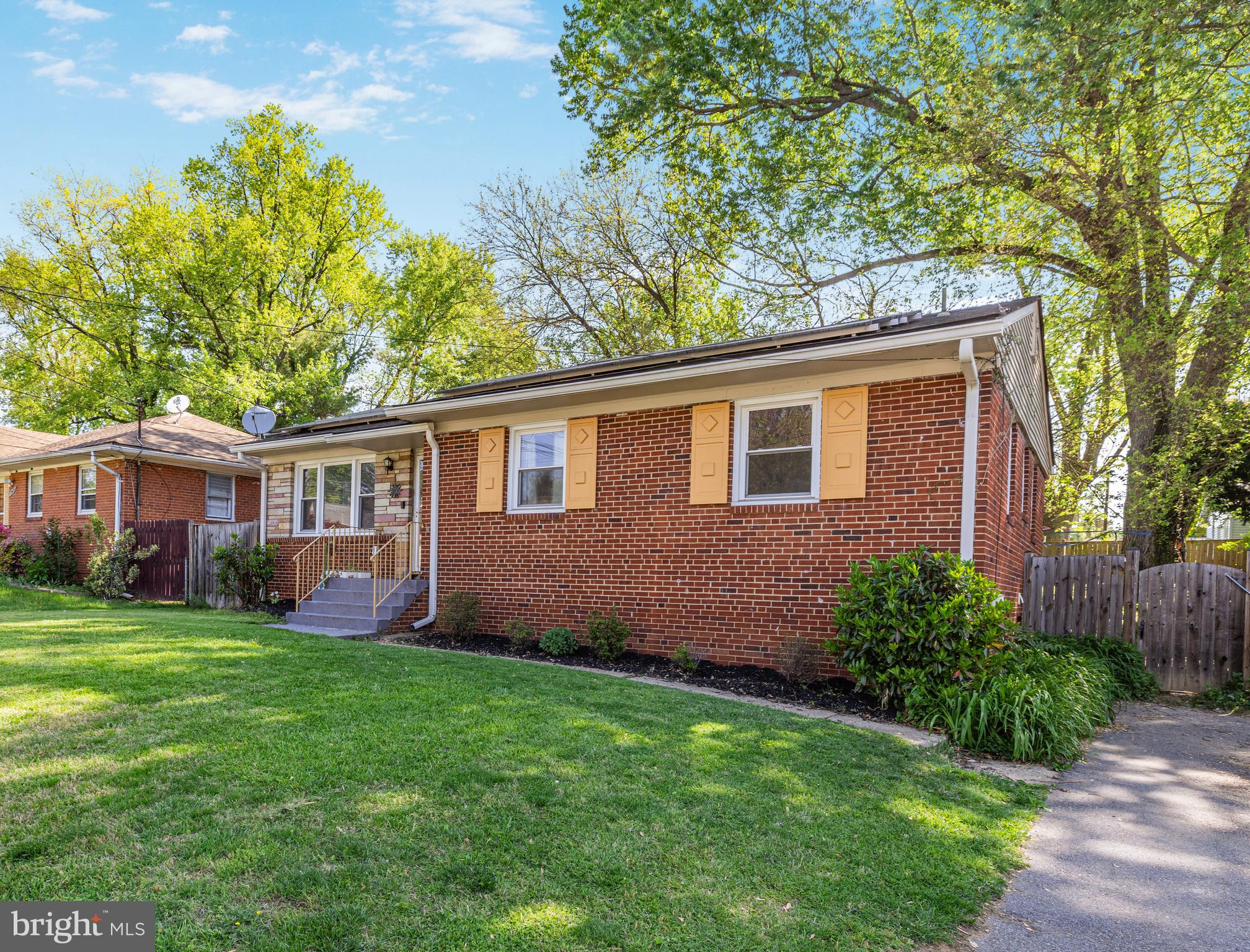 WHEATON WOODS - Residential