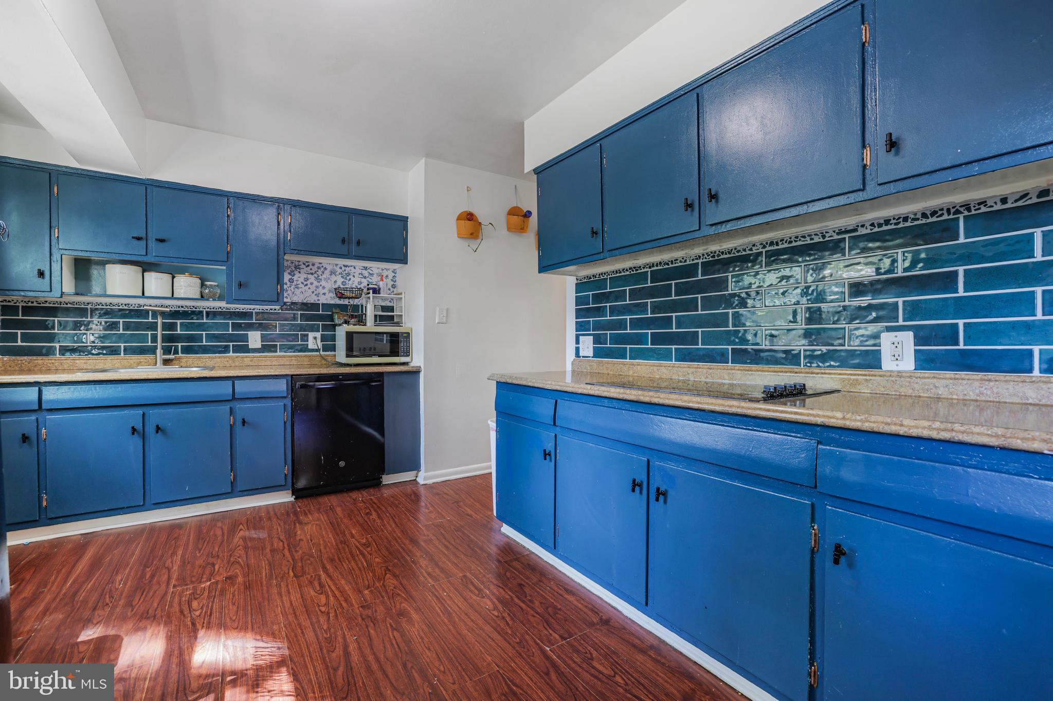 WHEATON WOODS - Residential