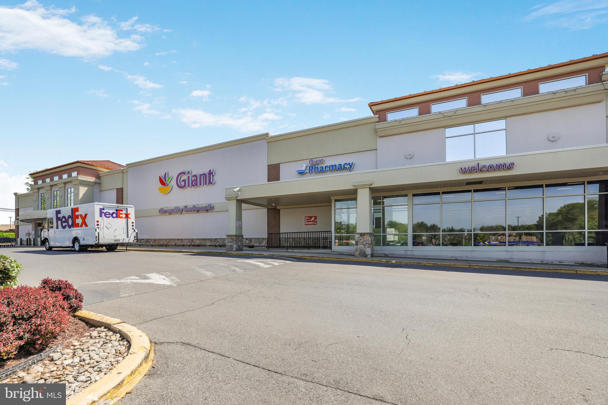 WHEATON WOODS - Residential