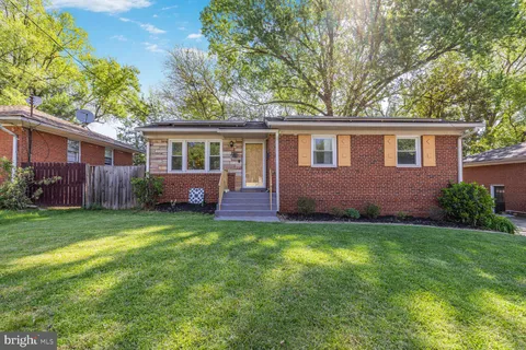 13413 Parkland Drive, Rockville, MD 20853 - MLS#: MDMC2174190