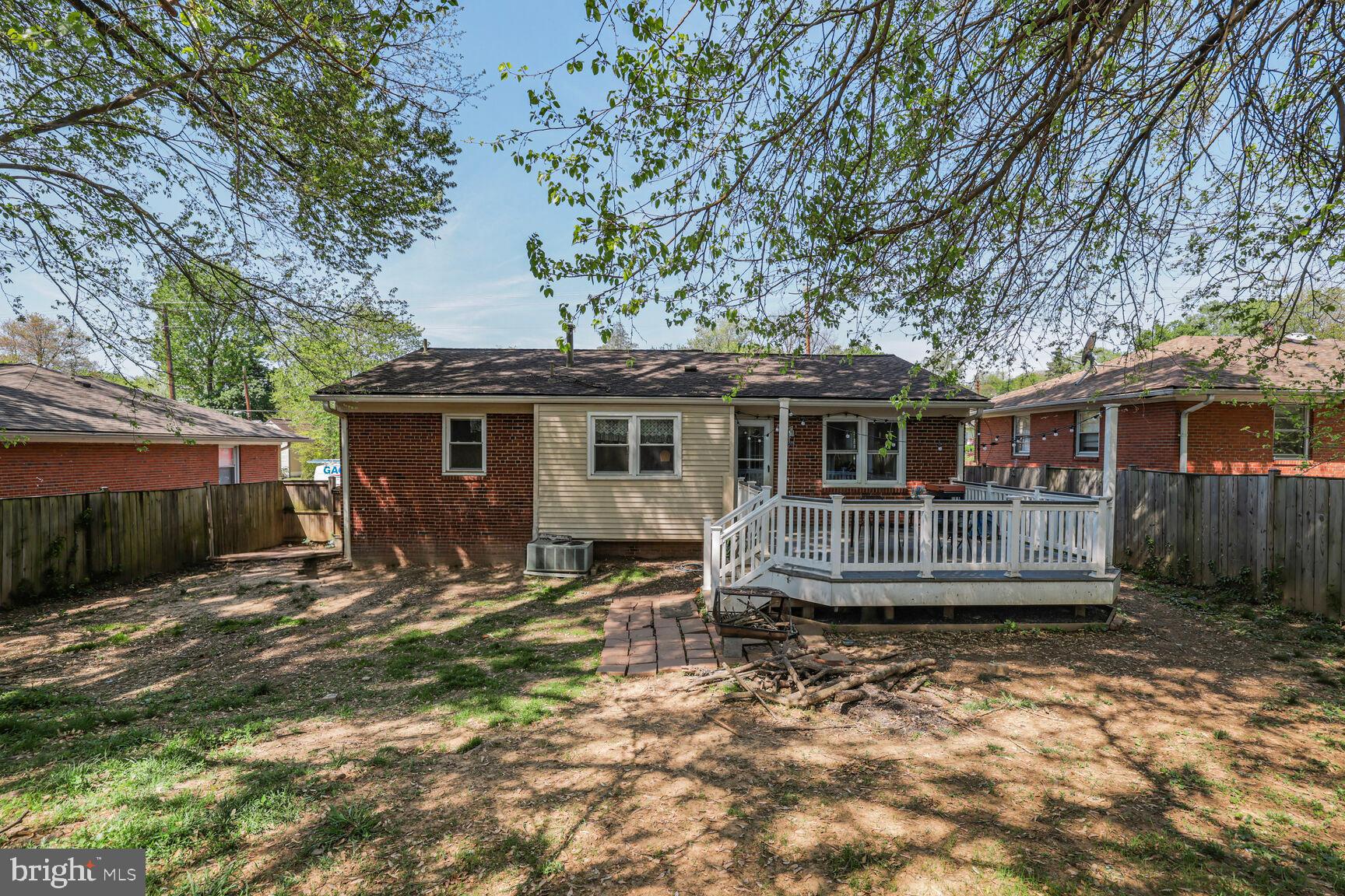 WHEATON WOODS - Residential