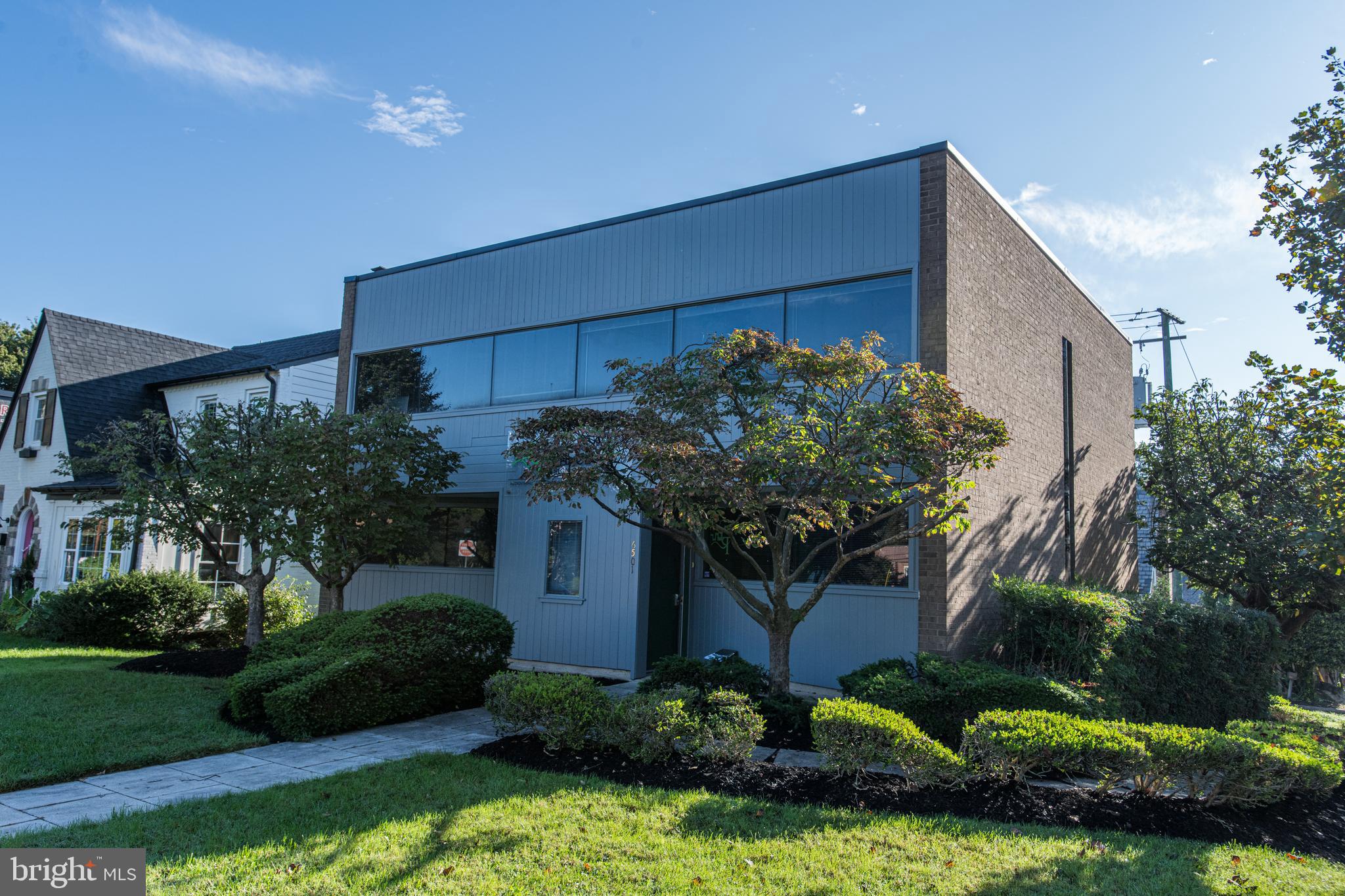 ANNESLIE - Commercial Sale