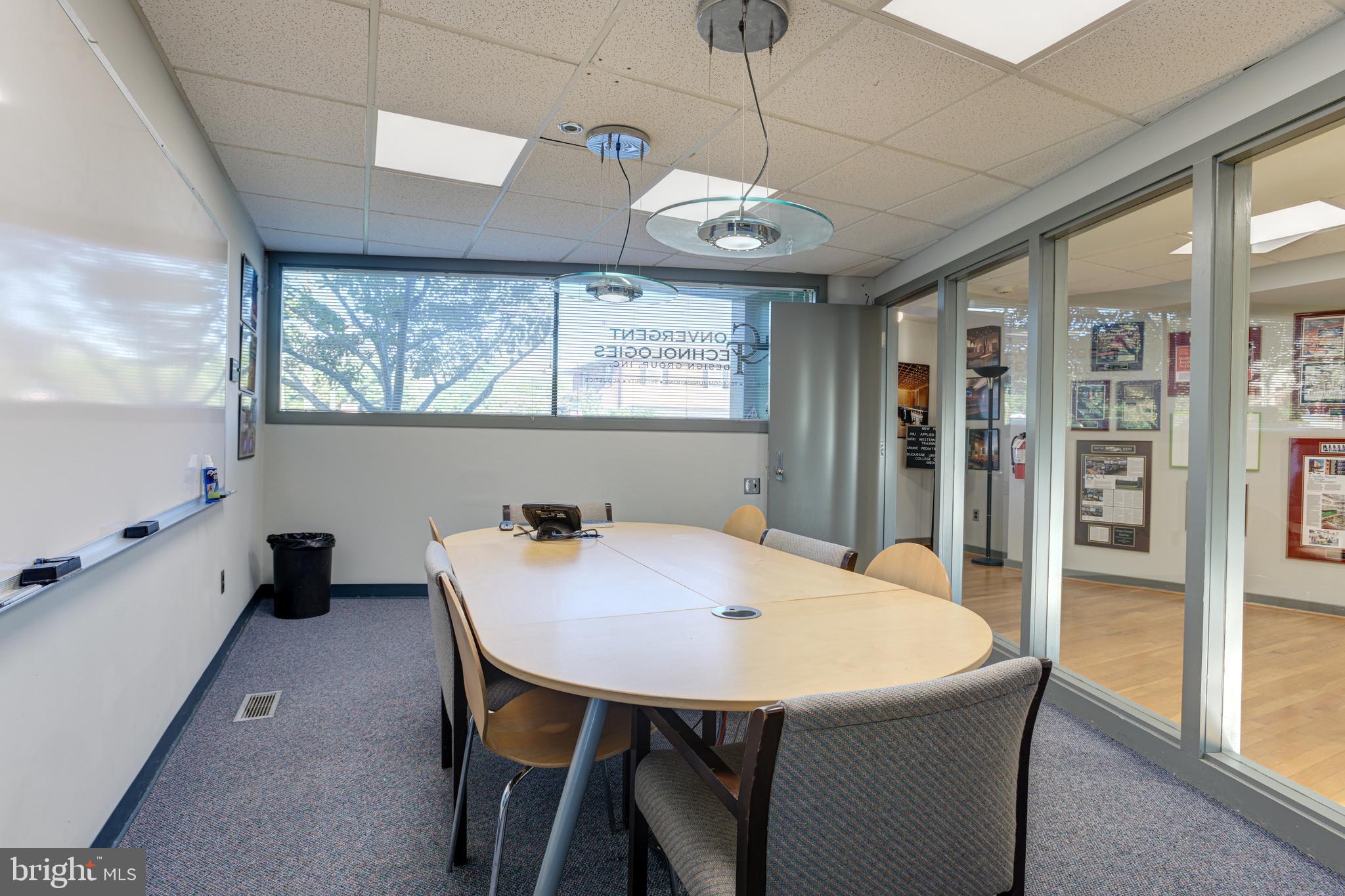 ANNESLIE - Commercial Sale