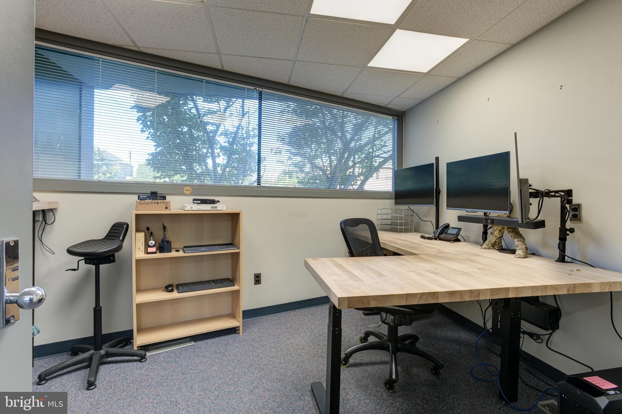 ANNESLIE - Commercial Sale