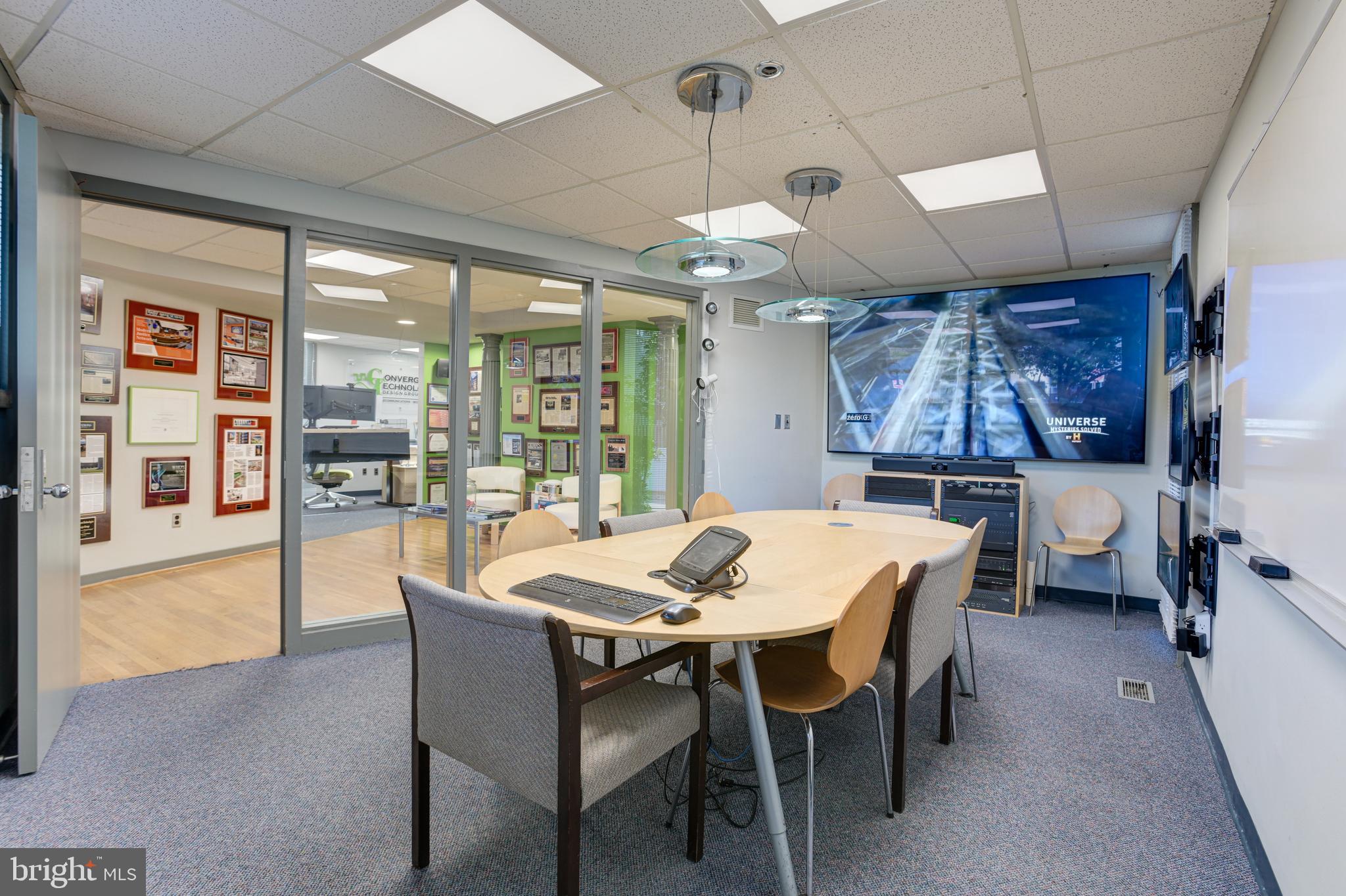 ANNESLIE - Commercial Sale