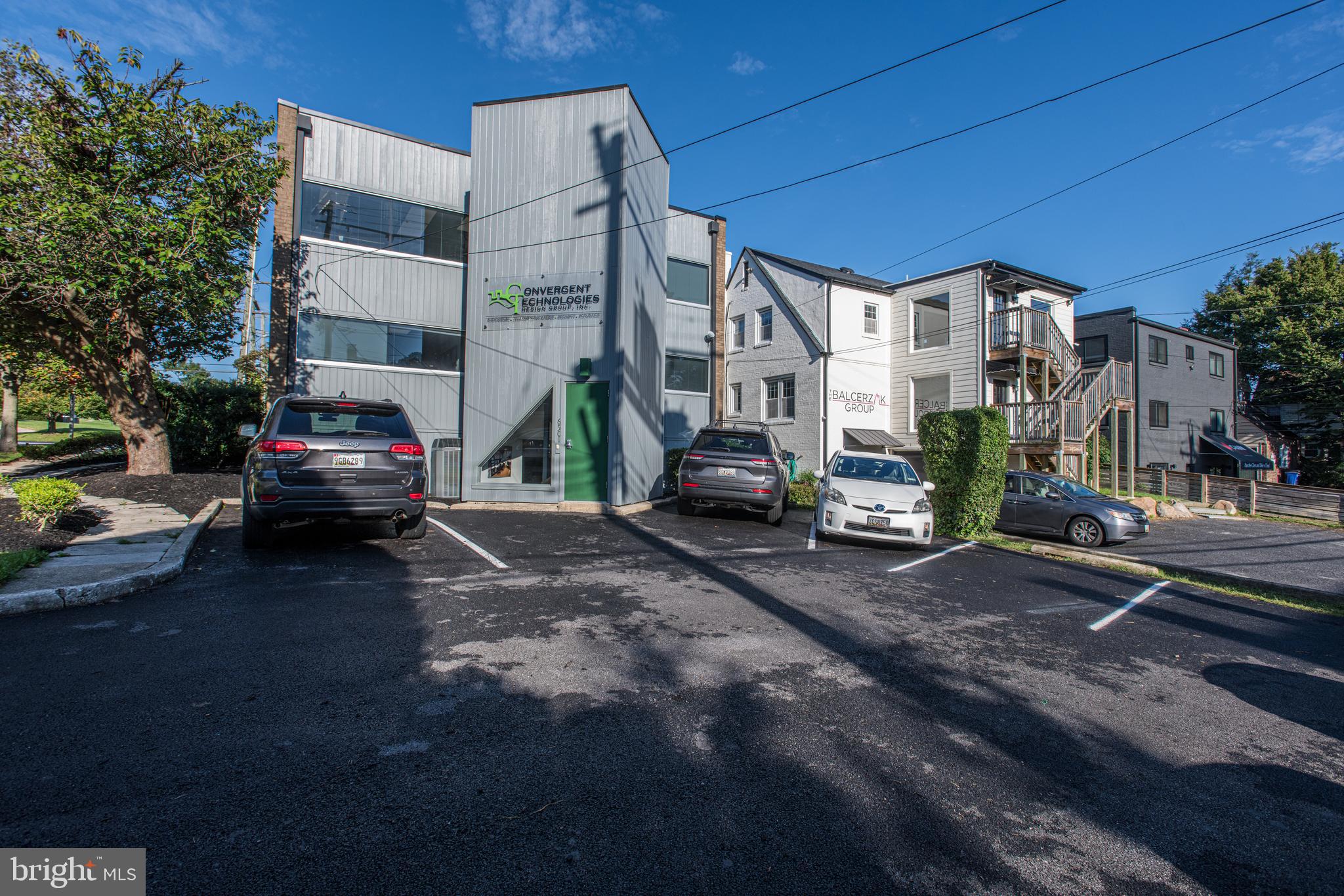 ANNESLIE - Commercial Sale