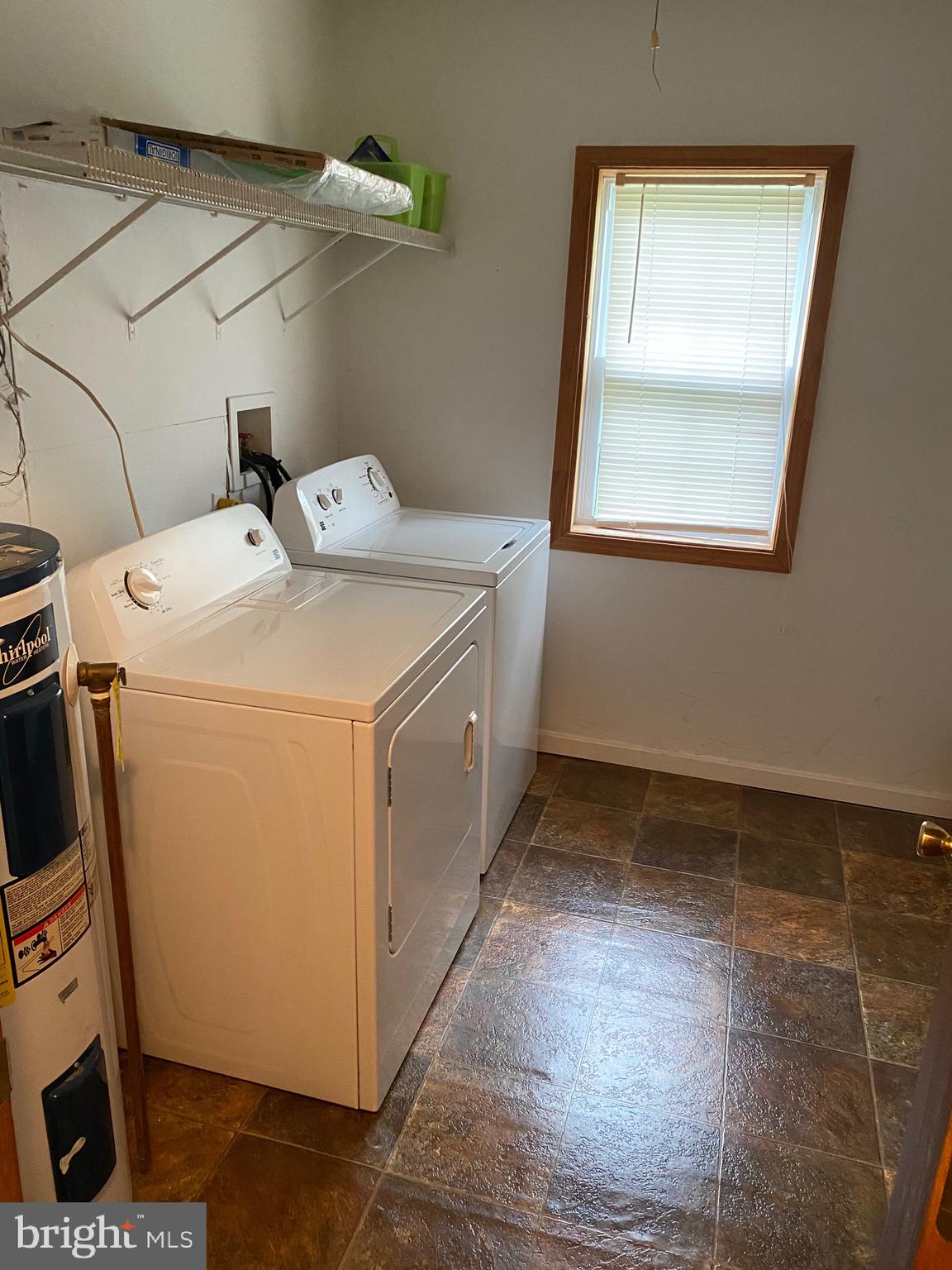 PARK SQUARE - IND HEAD - Residential Lease