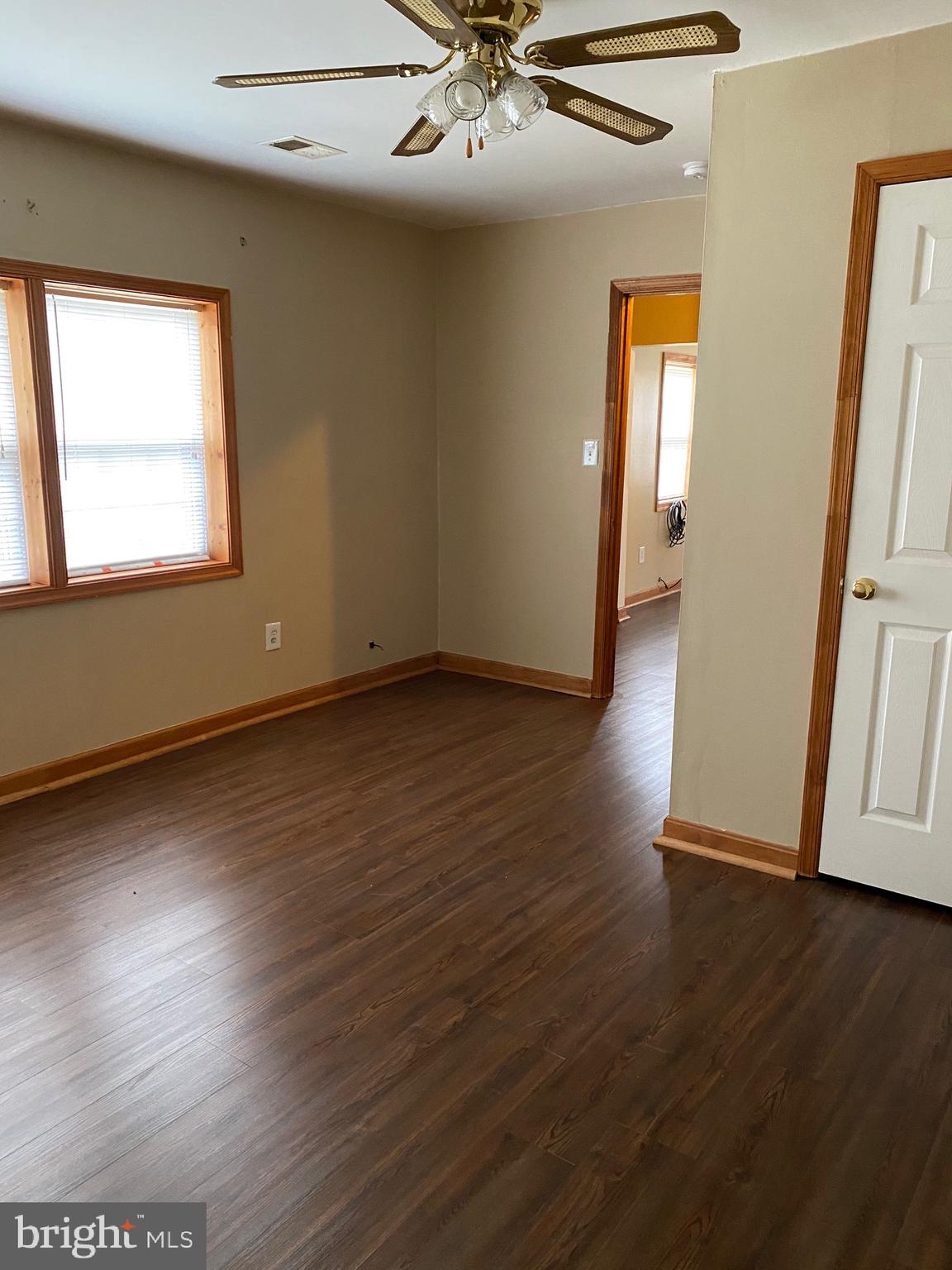 PARK SQUARE - IND HEAD - Residential Lease