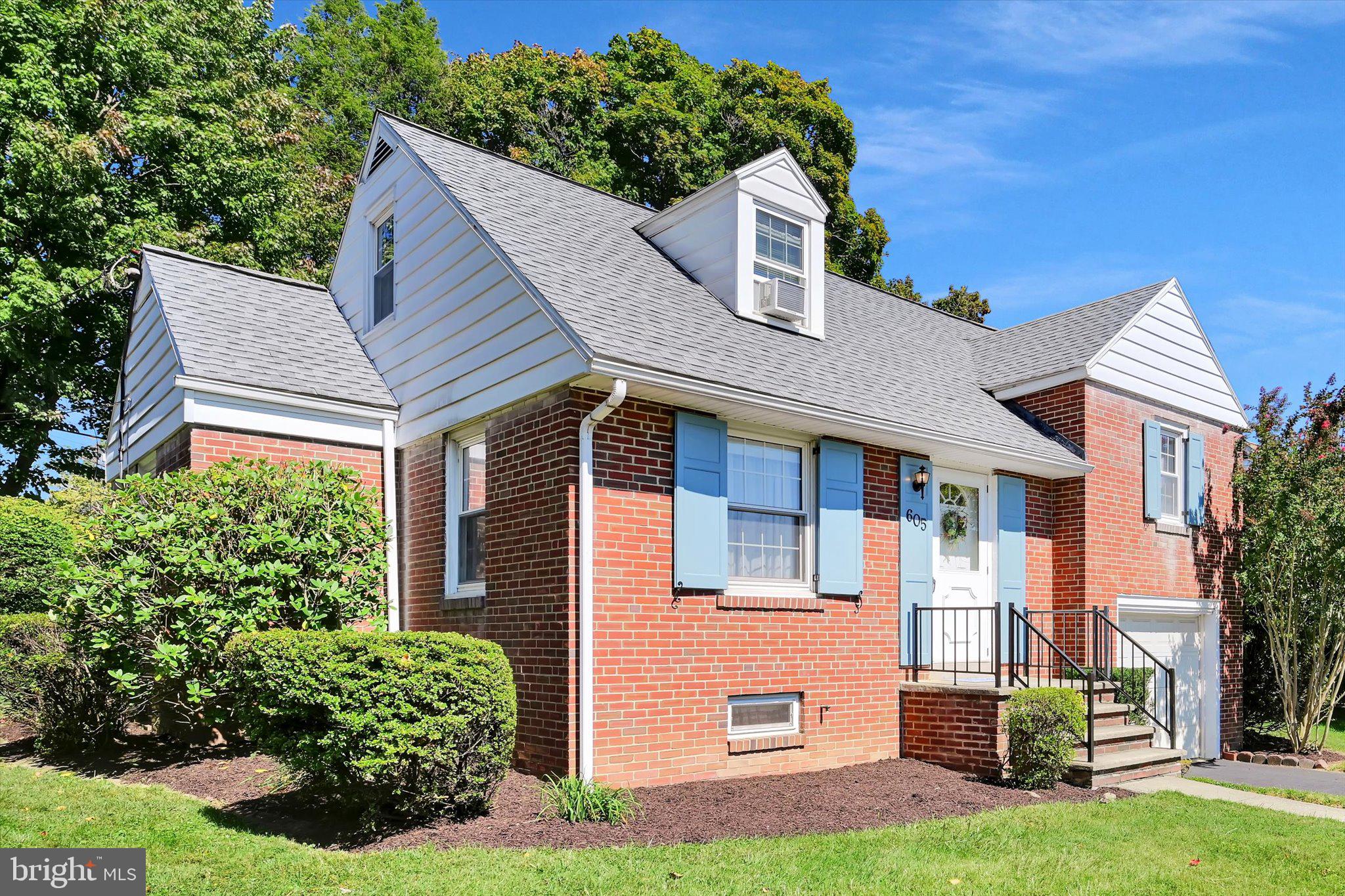 605 MEADE TERRACE