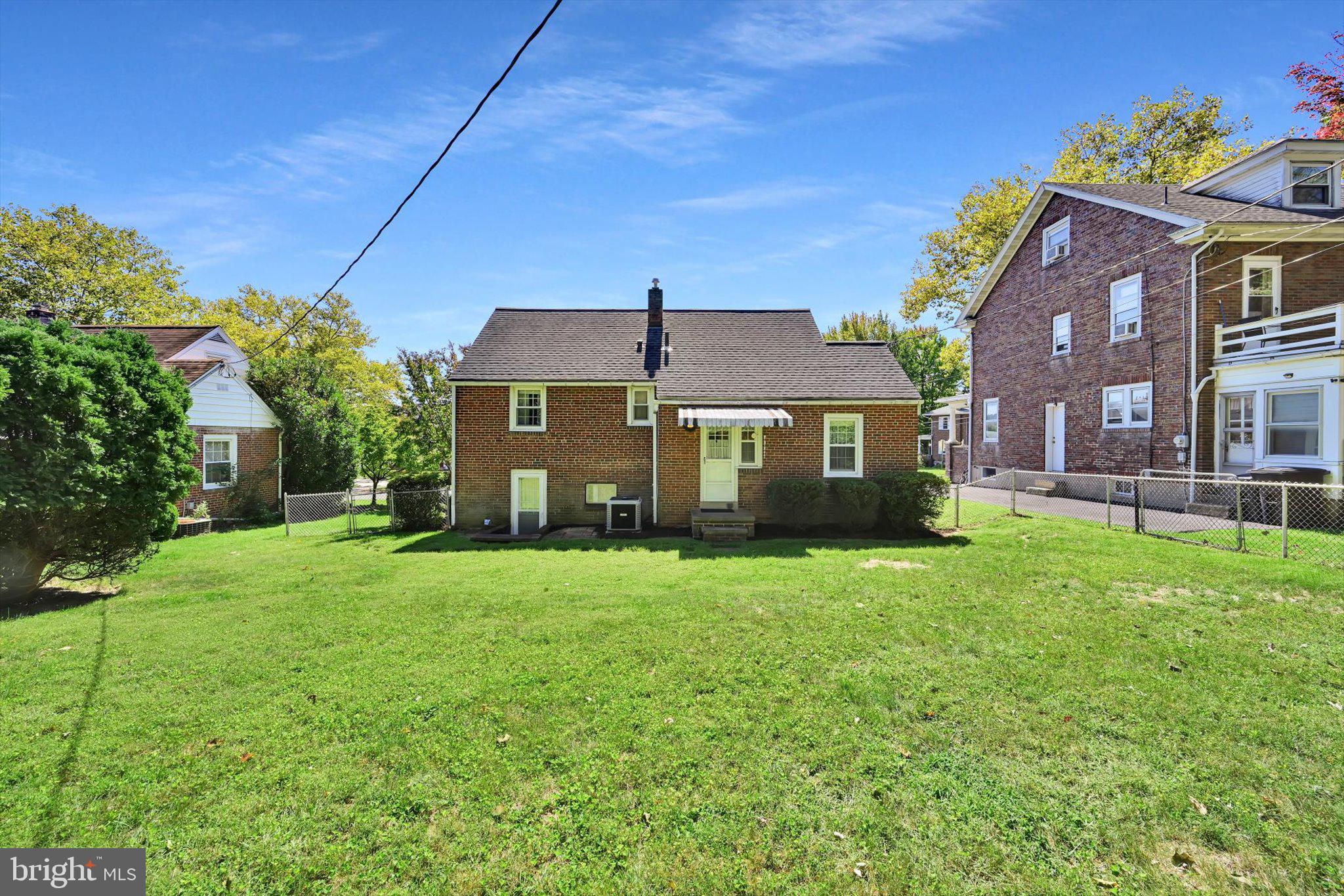 605 MEADE TERRACE