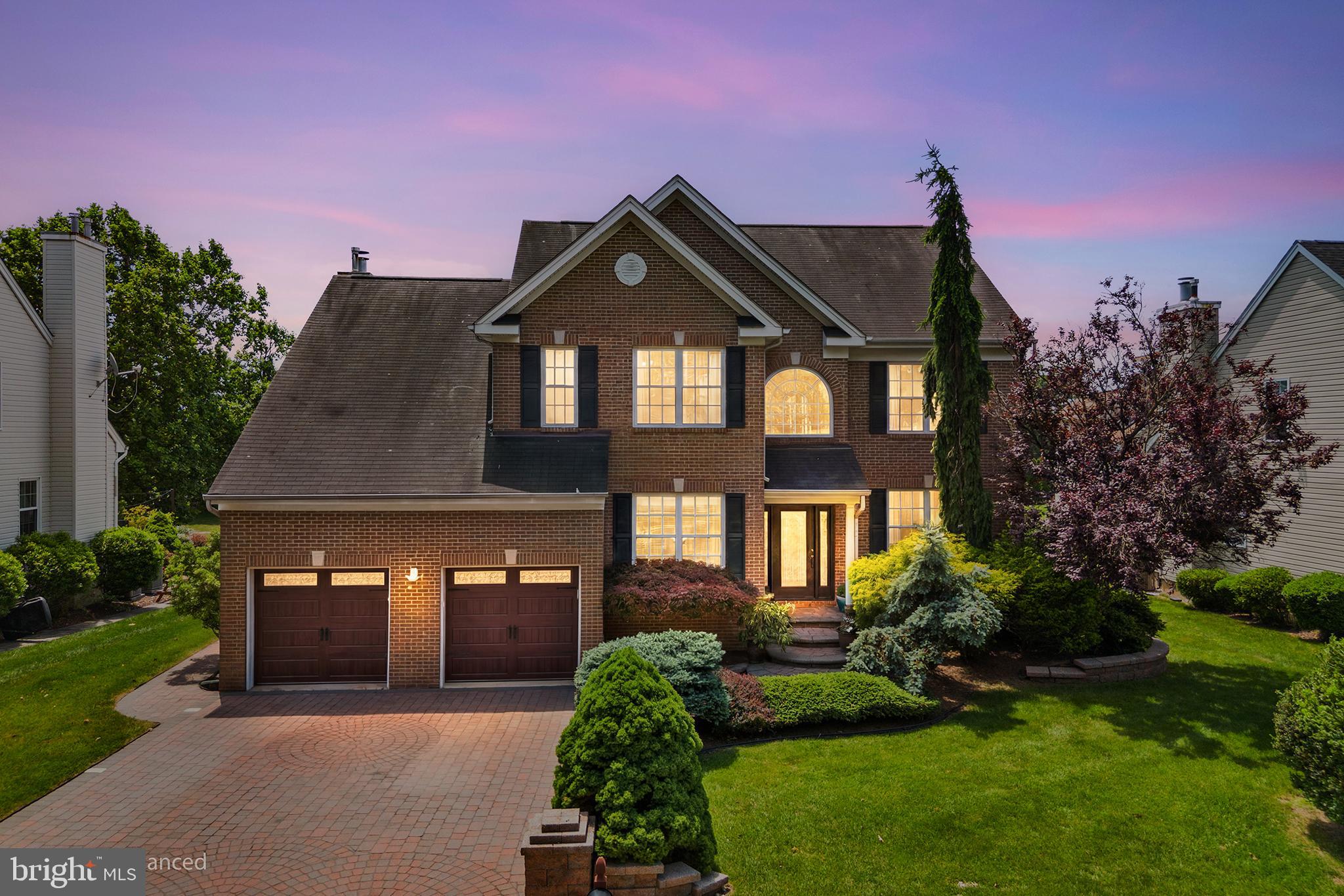 5 WOODFIELD COURT
