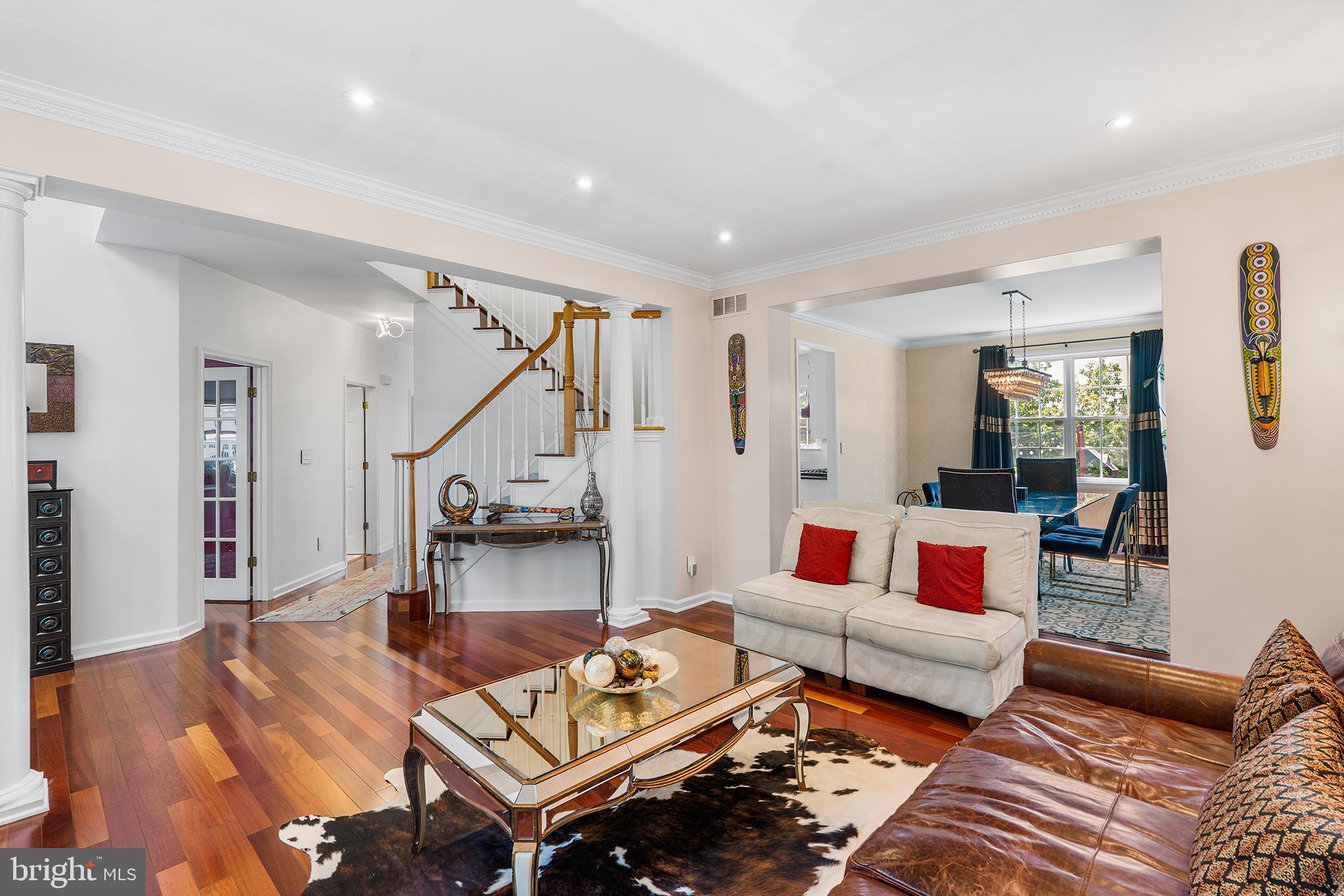 5 WOODFIELD COURT