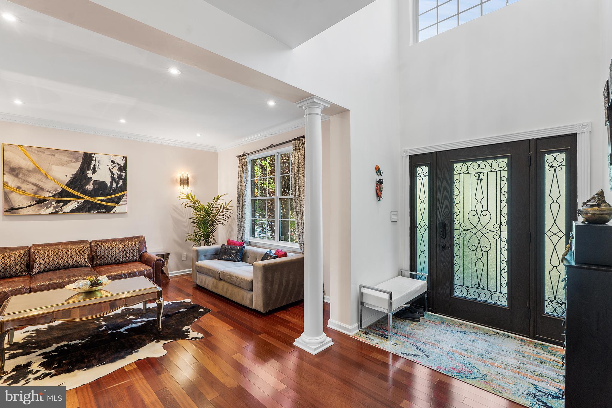 5 WOODFIELD COURT
