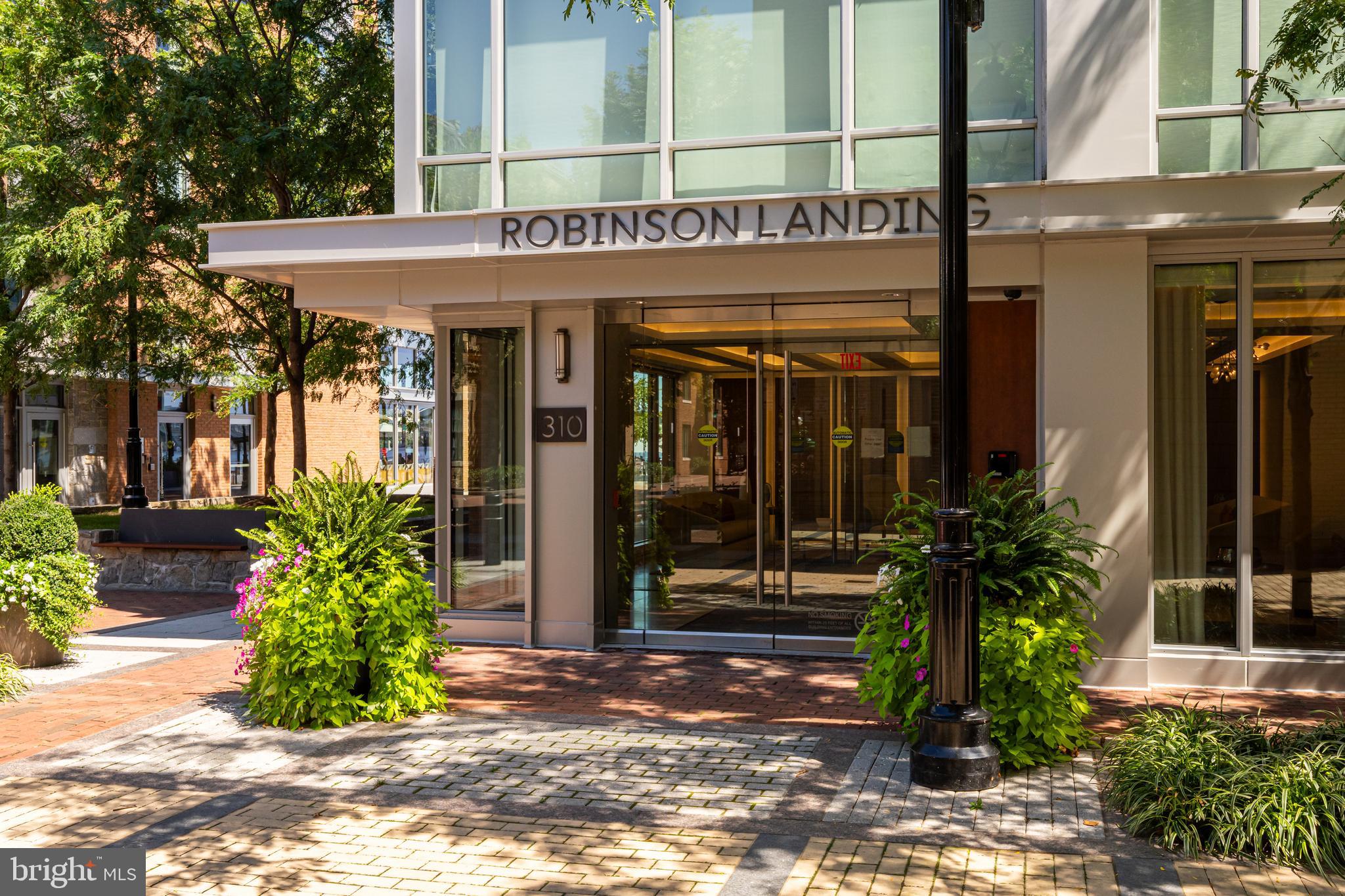 ROBINSON LANDING - Residential