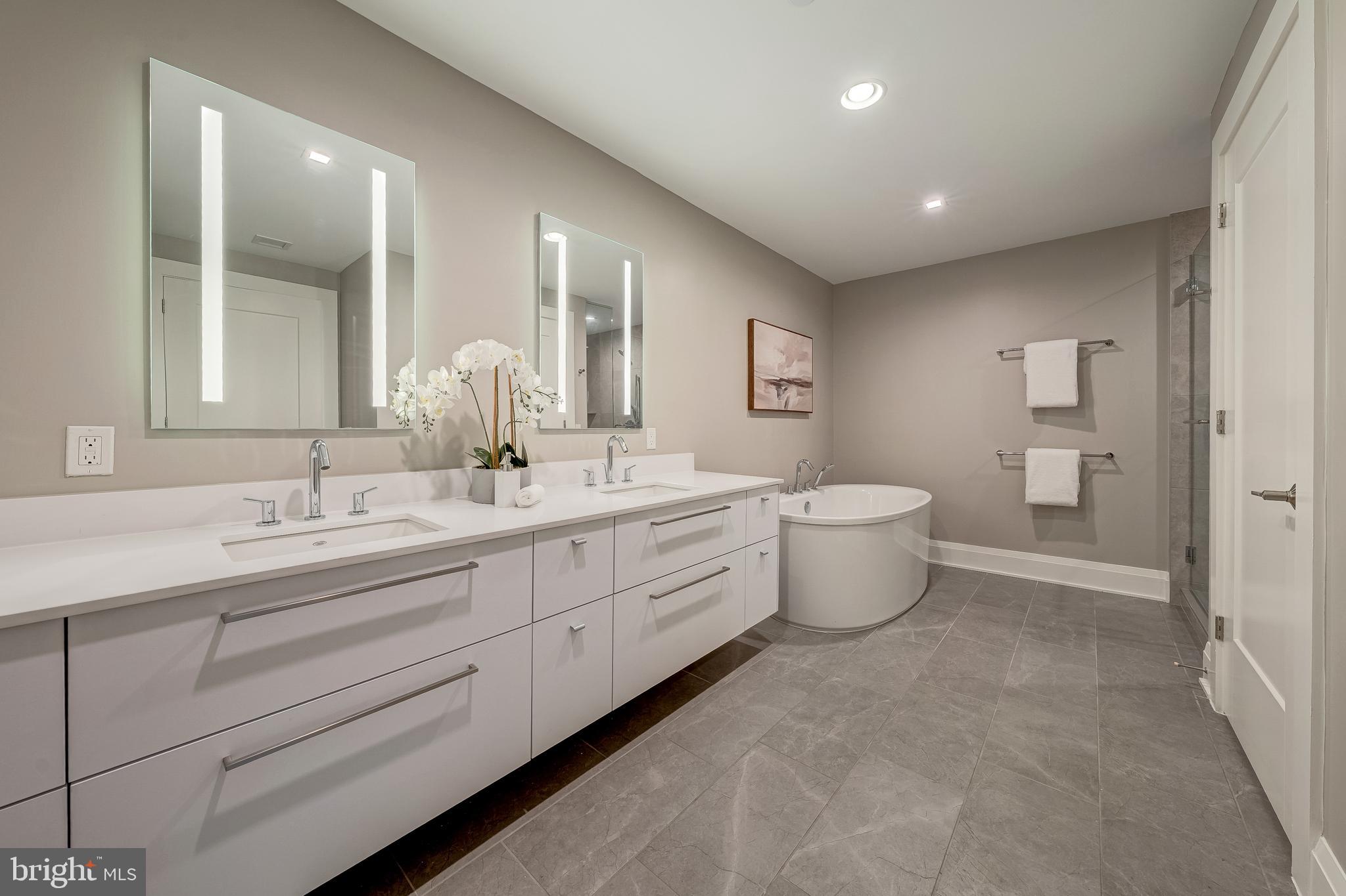 ROBINSON LANDING - Residential