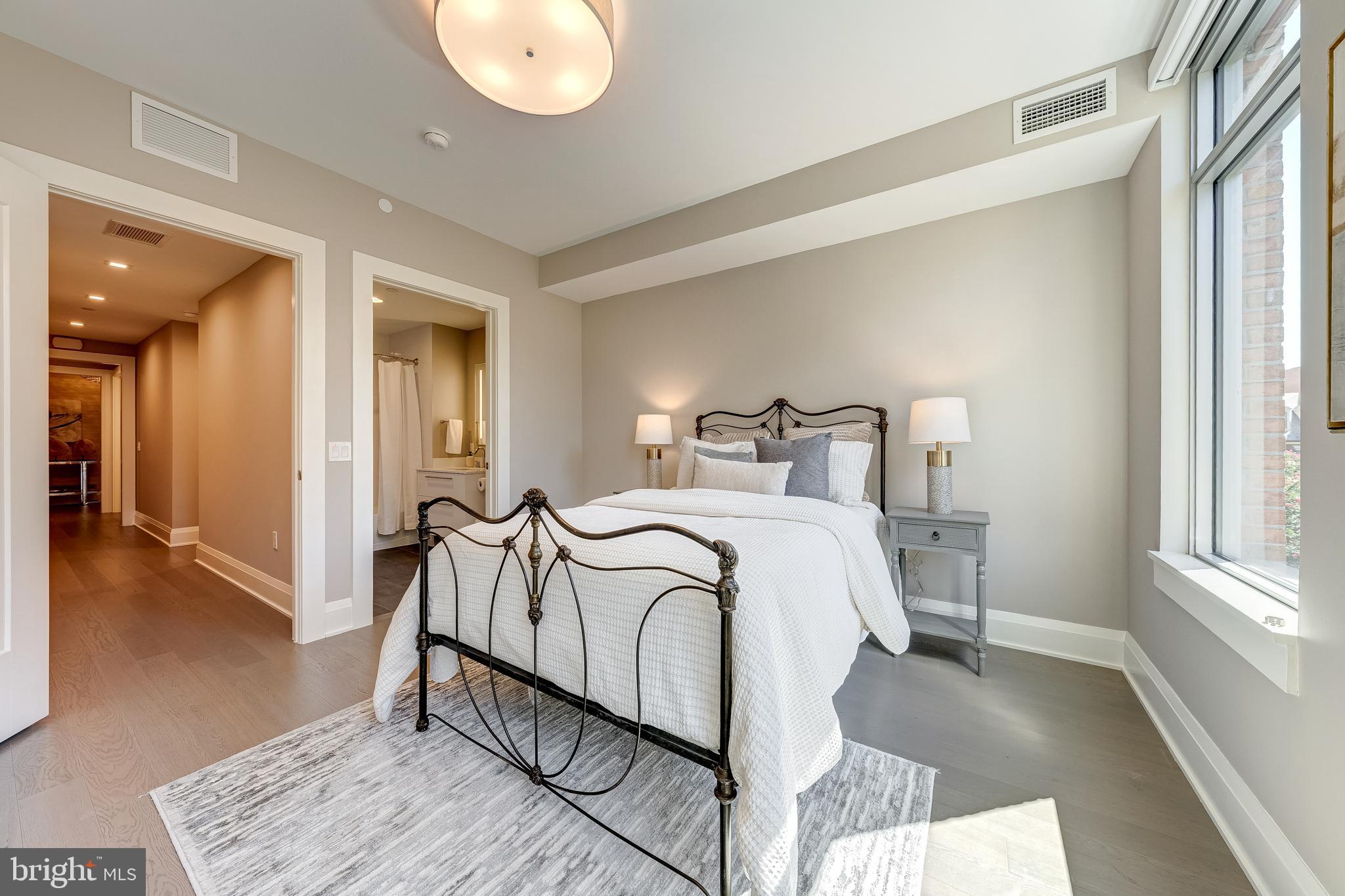 ROBINSON LANDING - Residential