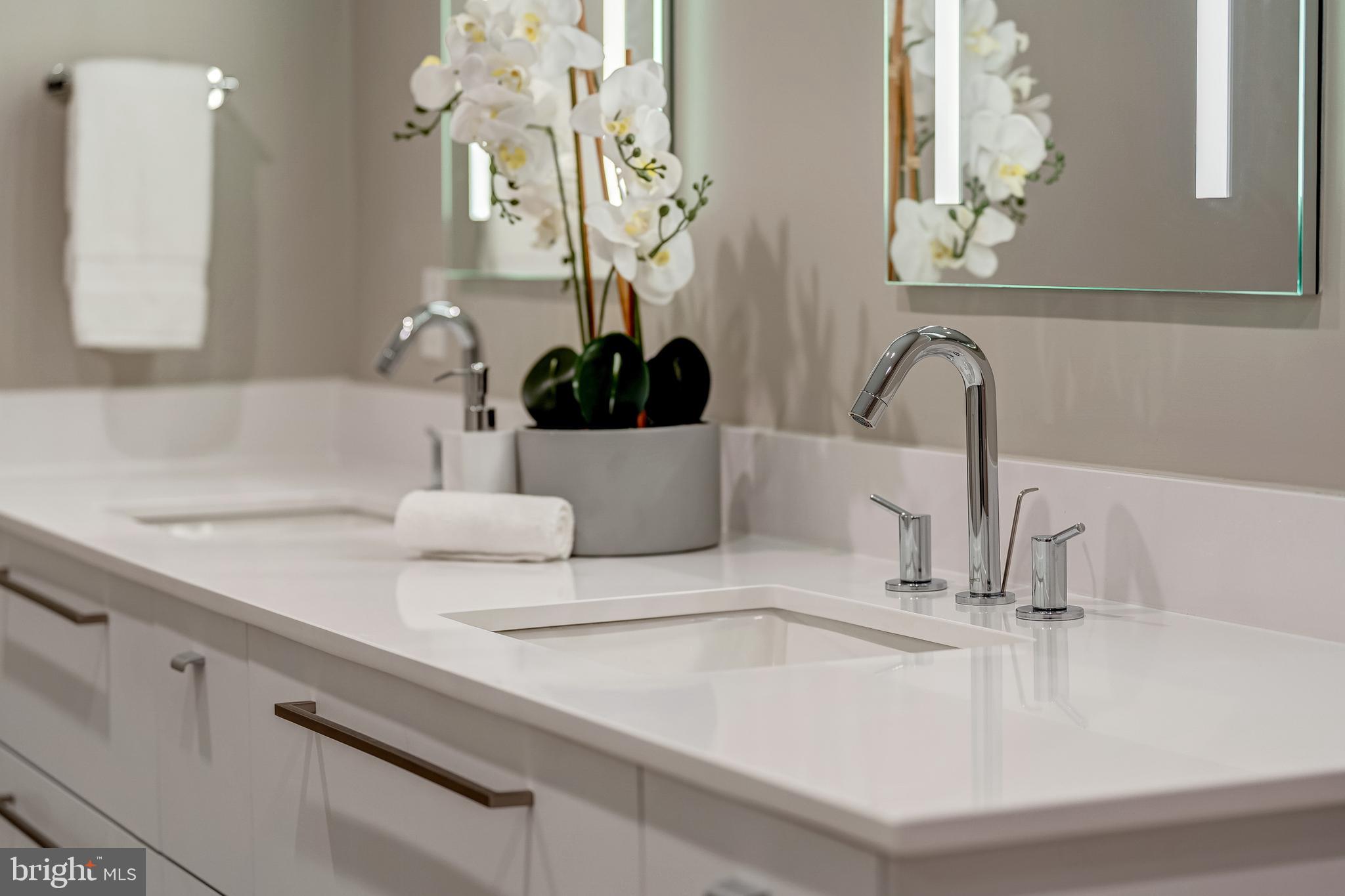 ROBINSON LANDING - Residential