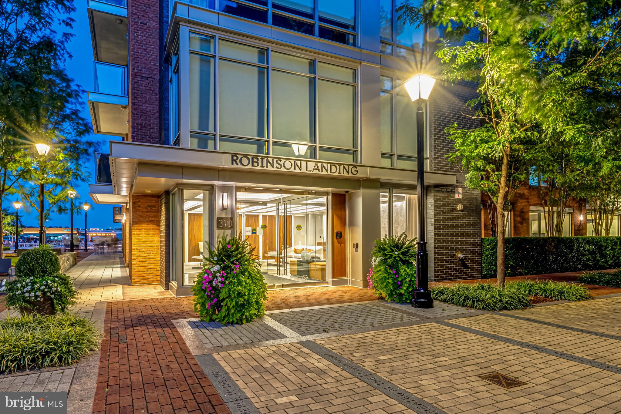 ROBINSON LANDING - Residential