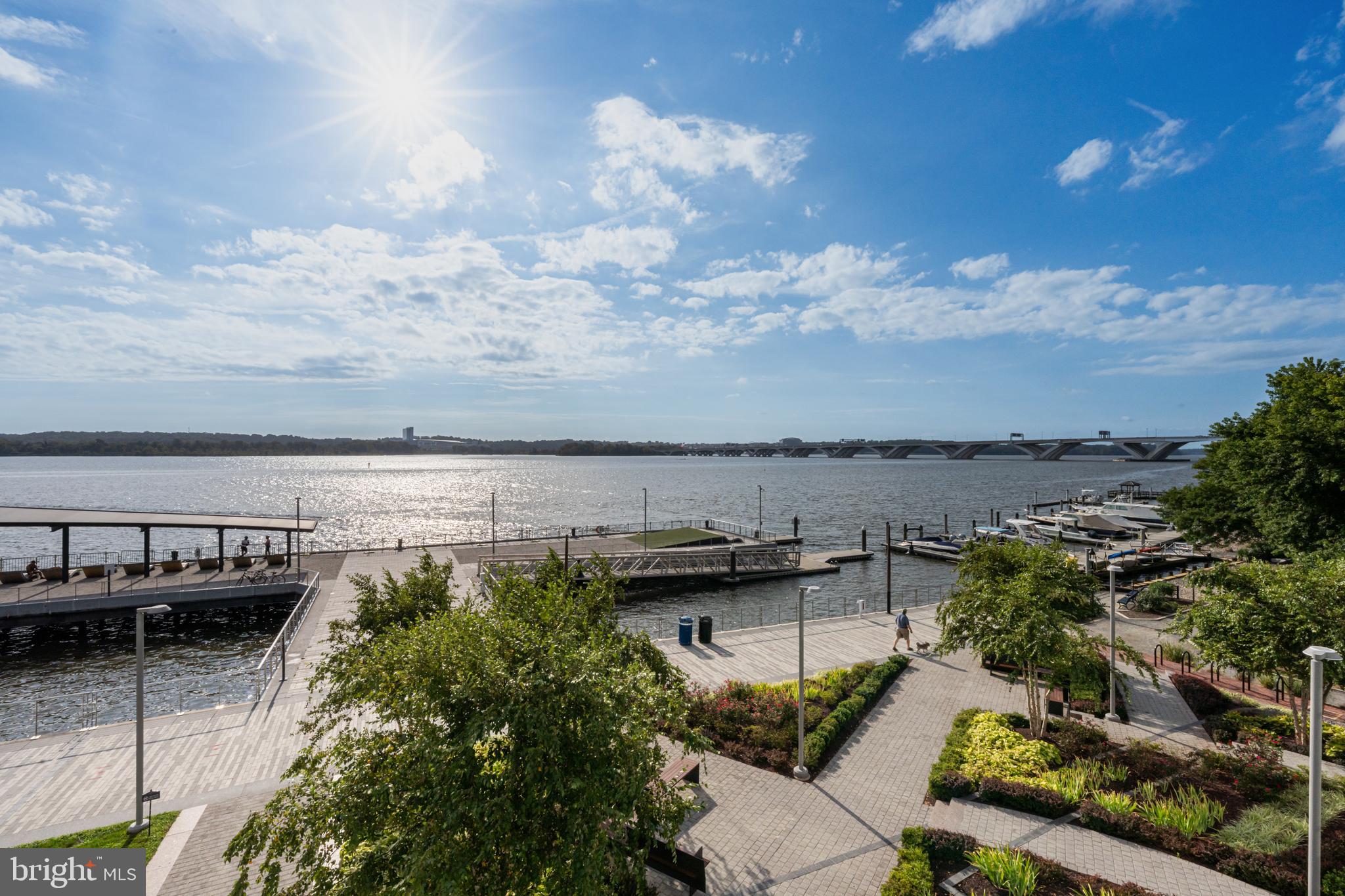 ROBINSON LANDING - Residential