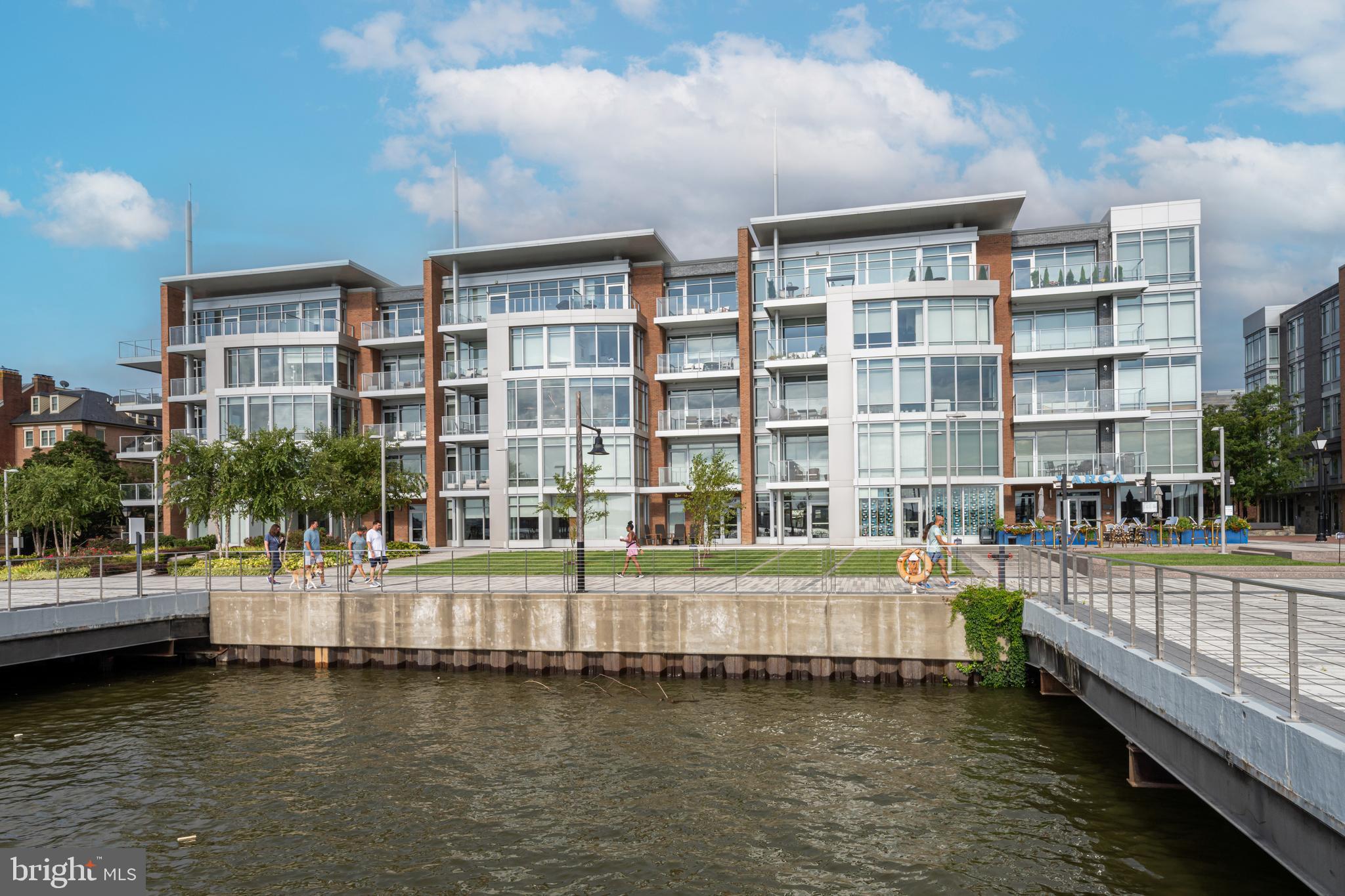 ROBINSON LANDING - Residential