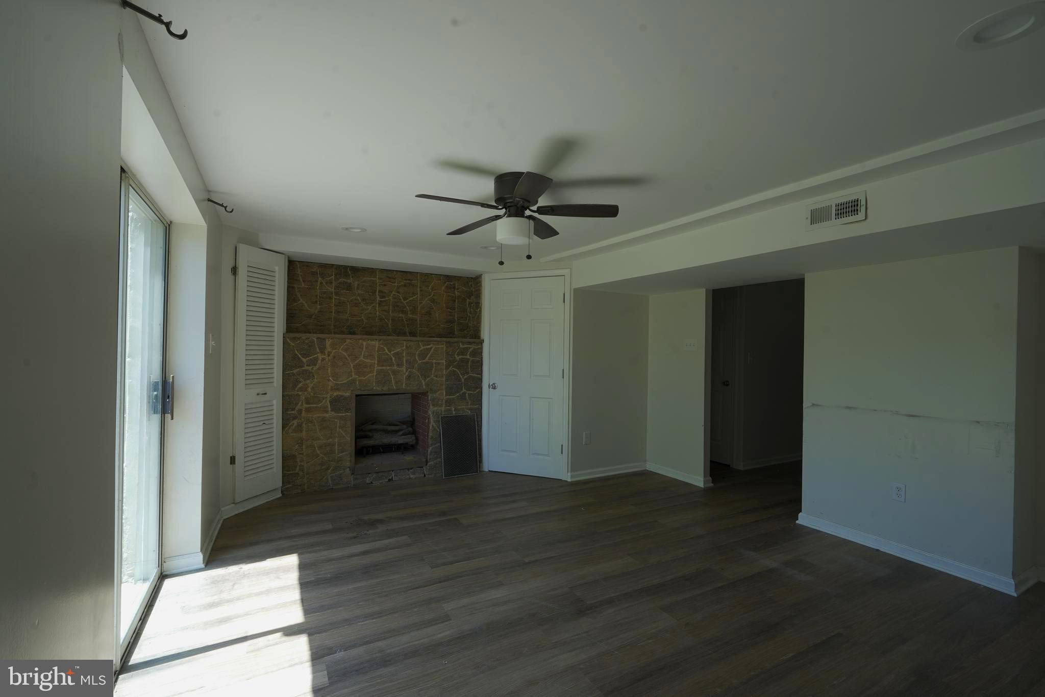 LAUREL - Residential