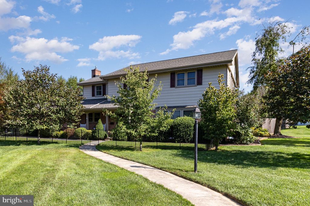 Photo of 255 Stony Battery Road, Landisville, PA 17538 (MLS # PALA2056002)