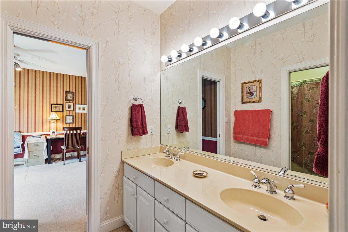 FAWN LAKE - Residential