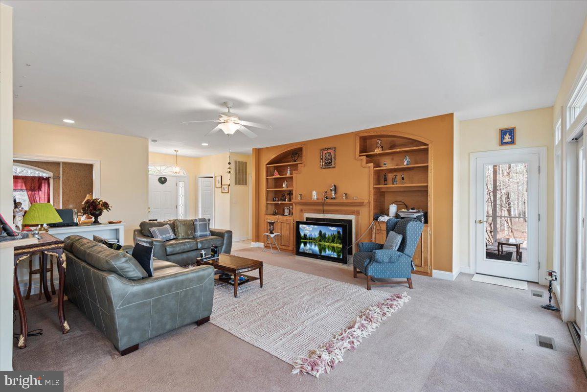 FAWN LAKE - Residential