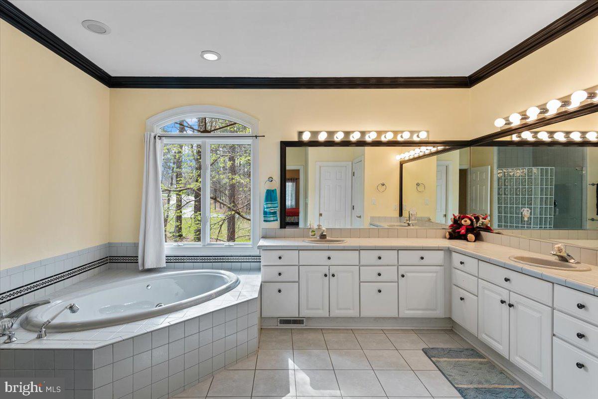 FAWN LAKE - Residential