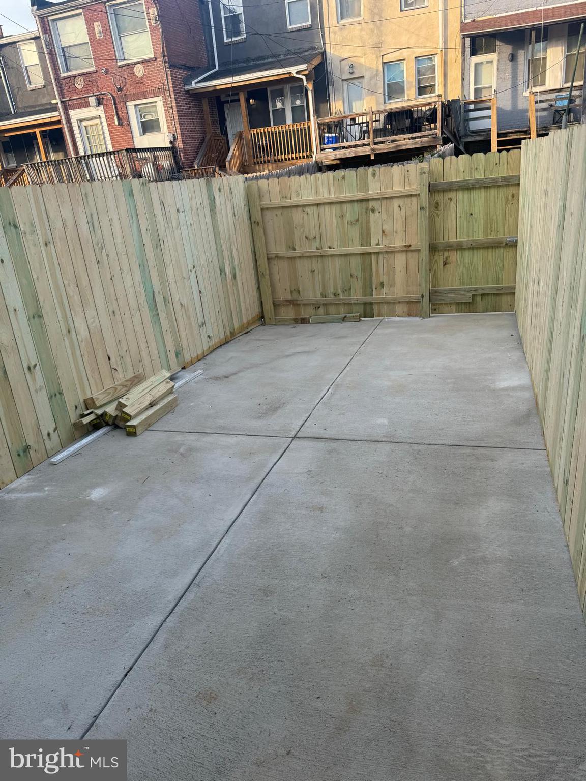 MIDDLE EAST - Residential