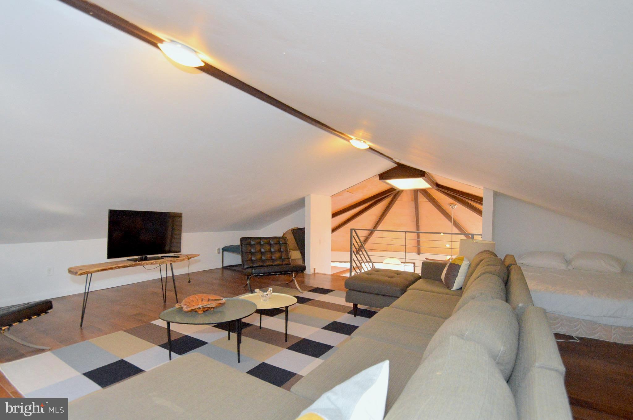 COOLFONT MOUNTAINSIDE - Residential