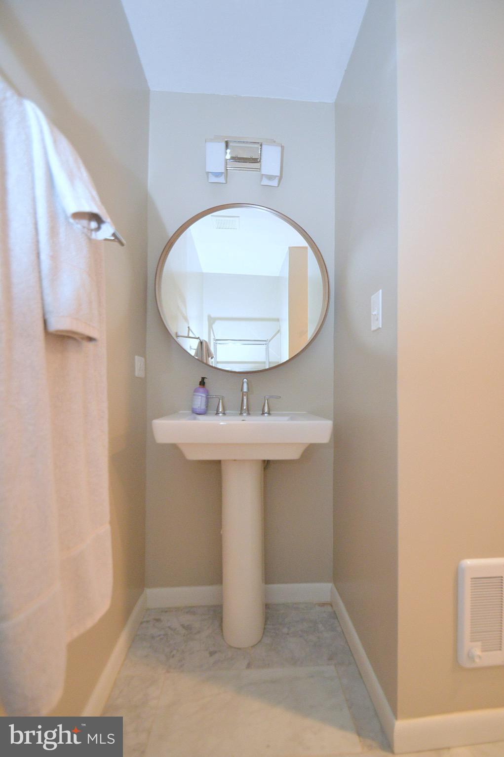 COOLFONT MOUNTAINSIDE - Residential